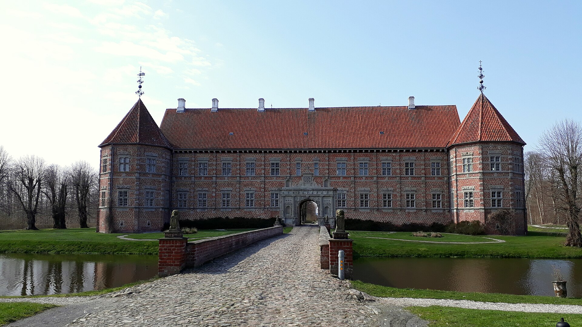 Voergaard Slot – Foto bei Wikimedia Commons