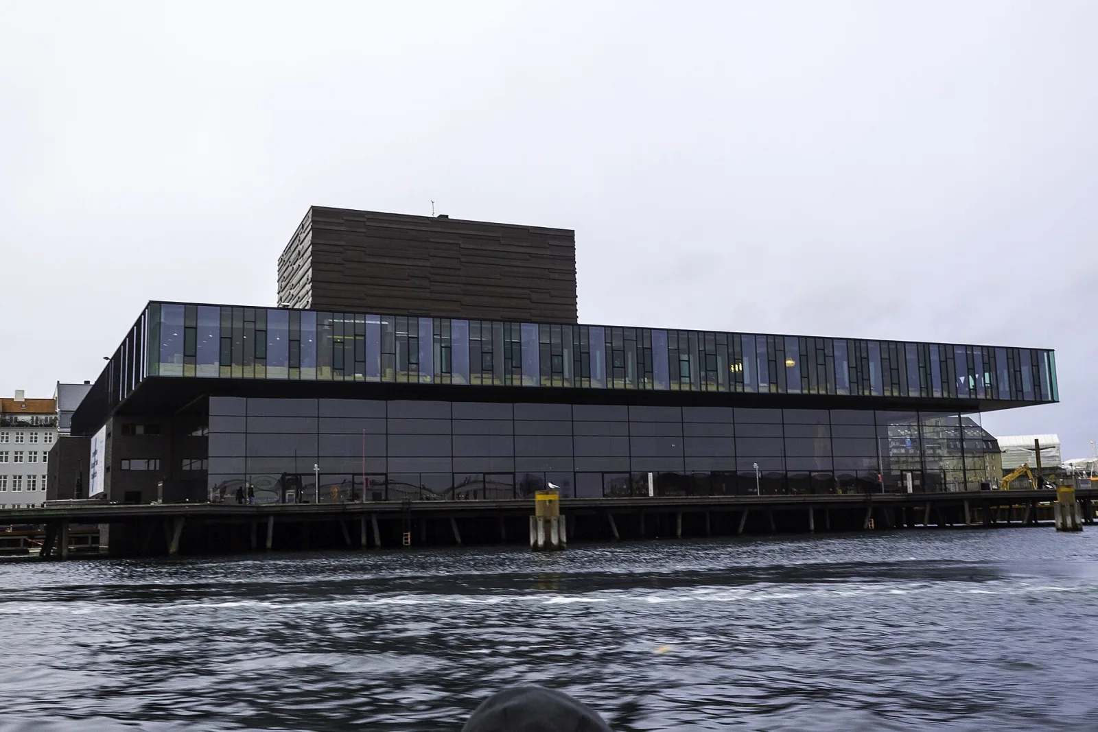 Skuespilhuset – foto fra Wikimedia Commons