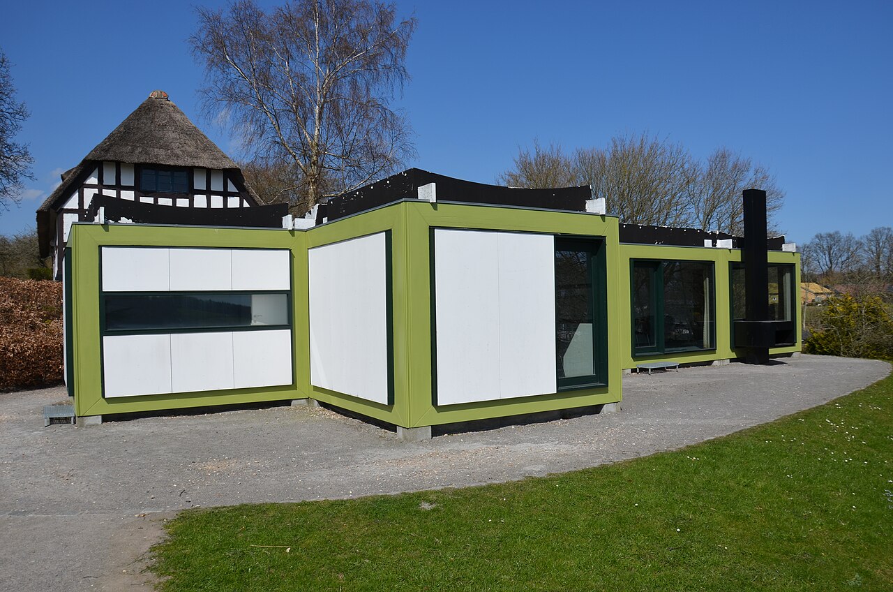 Arne Jacobsens Kubeflex på Trapholts område i Kolding
