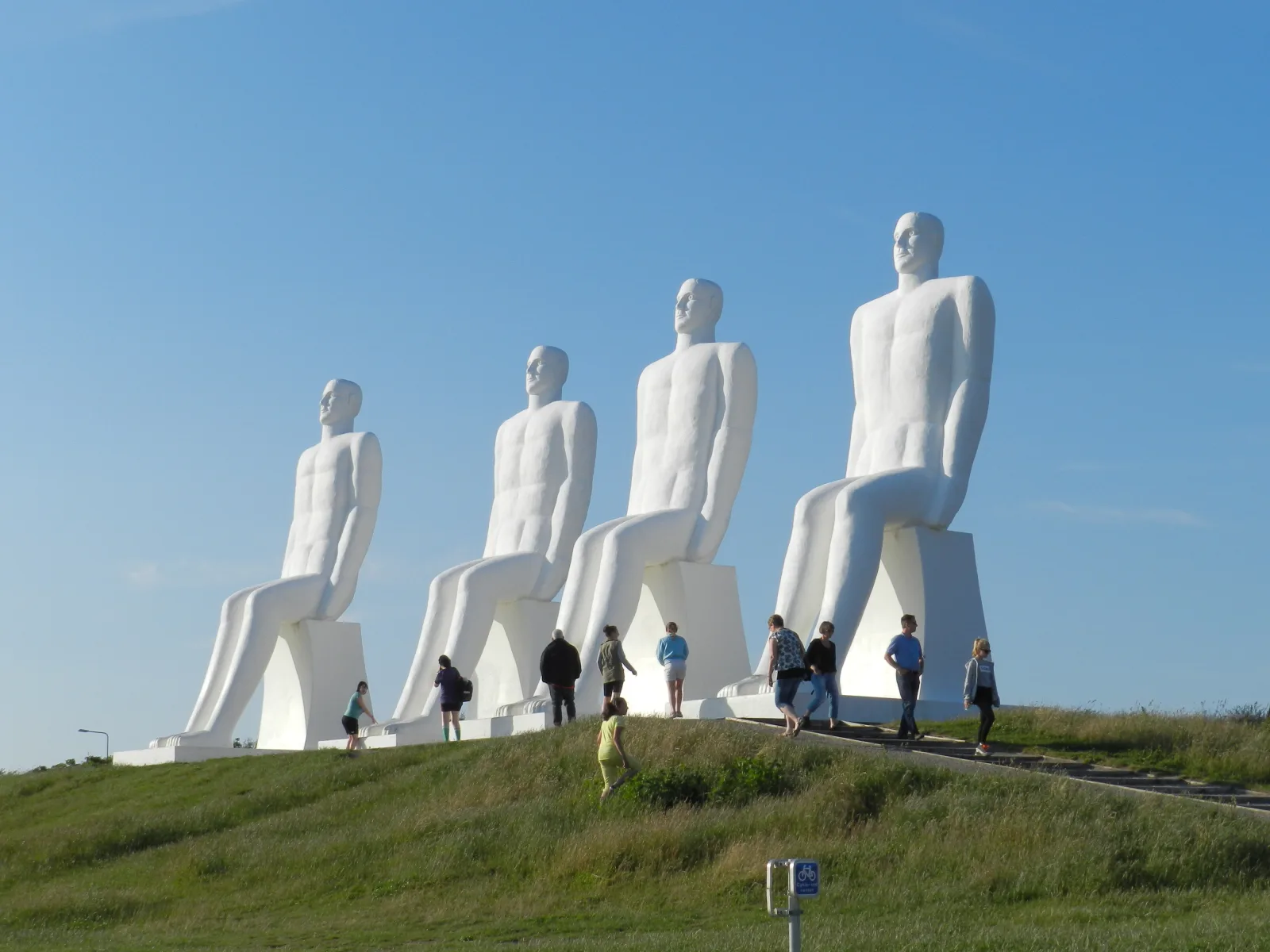 Badegewässer: MENNESKET VED HAVET – Foto bei Wikimedia Commons