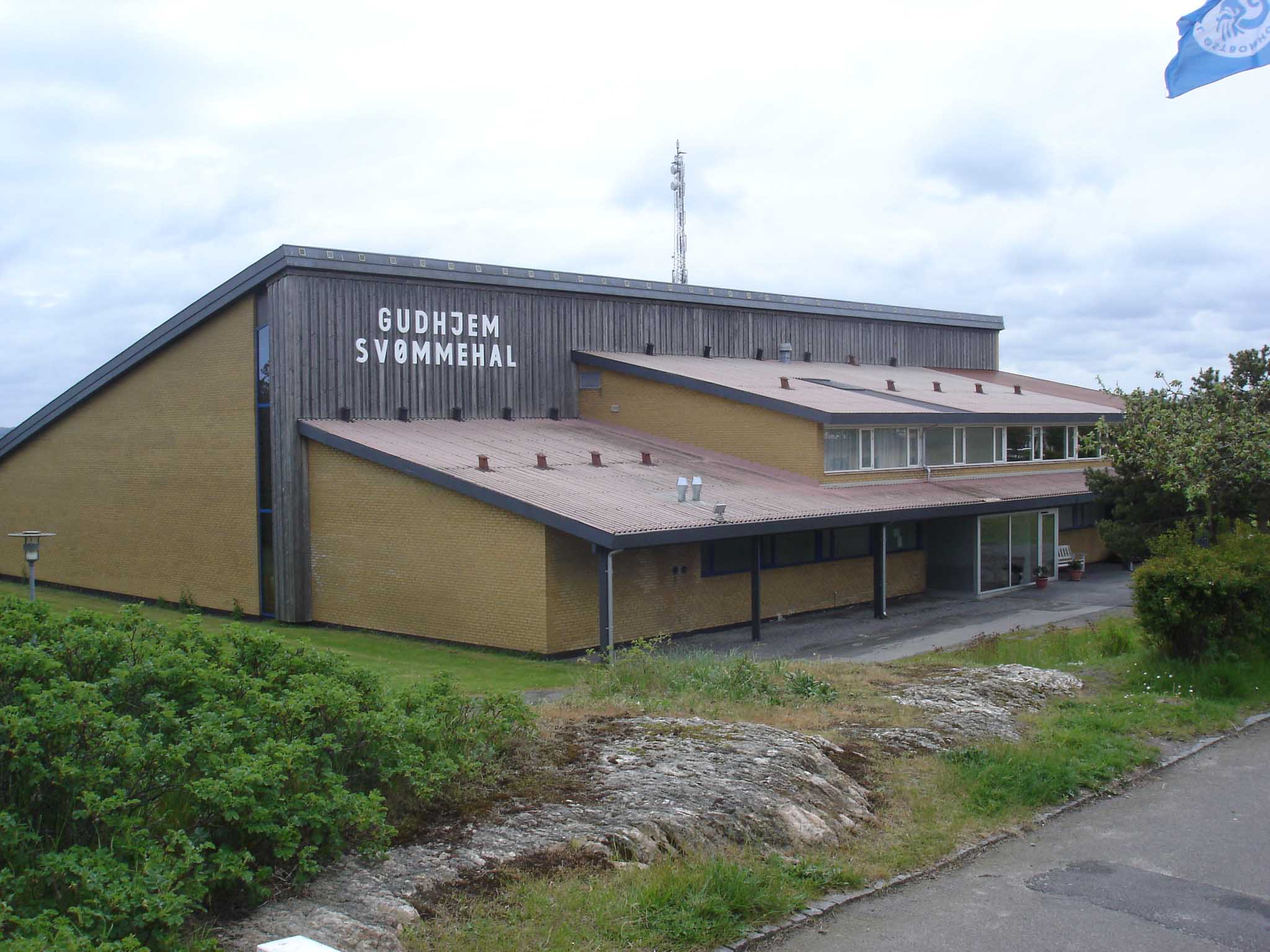 Gudhjem Svømmehal – Foto bei Wikimedia Commons