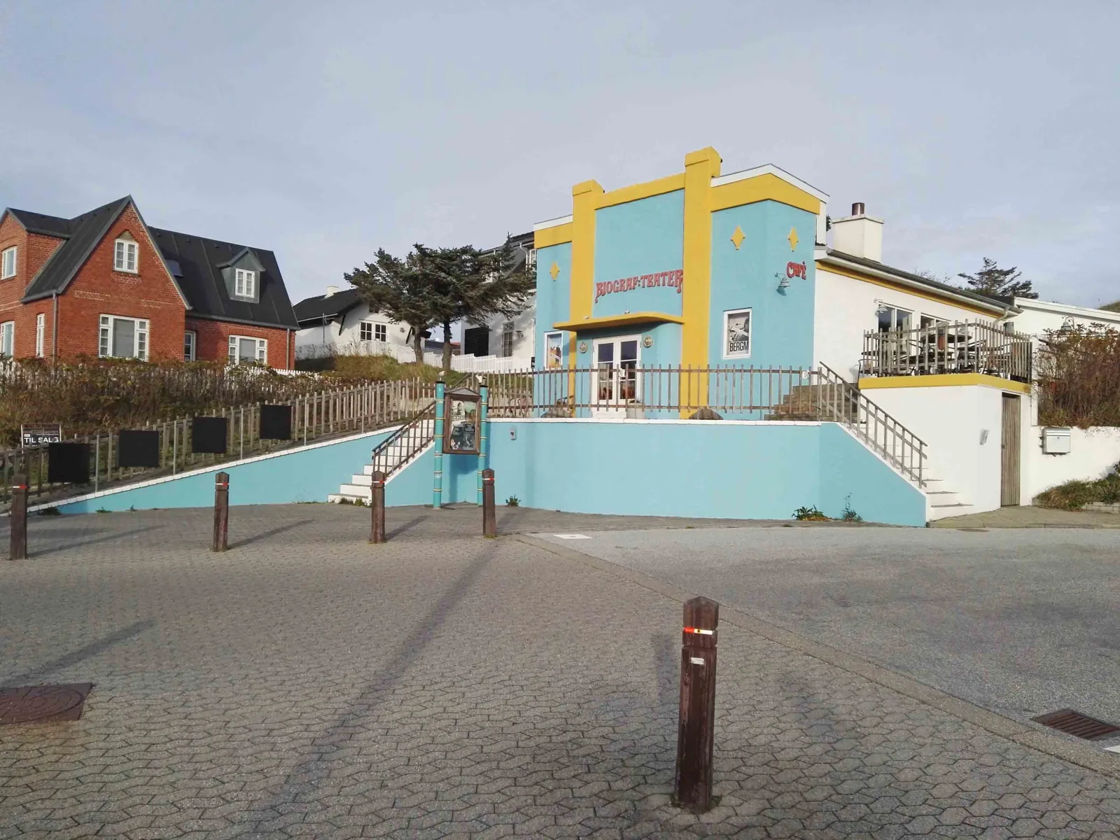 Lønstrup Cafe-Bio – Foto bei Wikimedia Commons