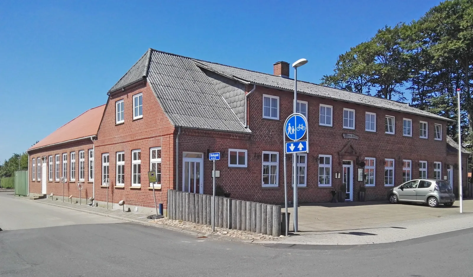 Årre Kro – foto af Beethoven9 på Wikimedia Commons (cc-by-sa-4.0)