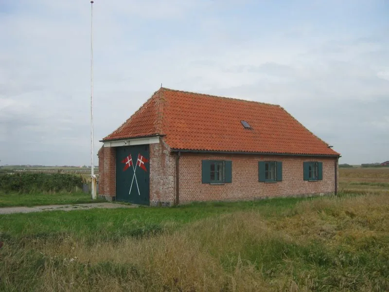 Fjaltring Redningsstation – Foto von Tine auf Wikimedia Commons (cc-by-sa-4.0)