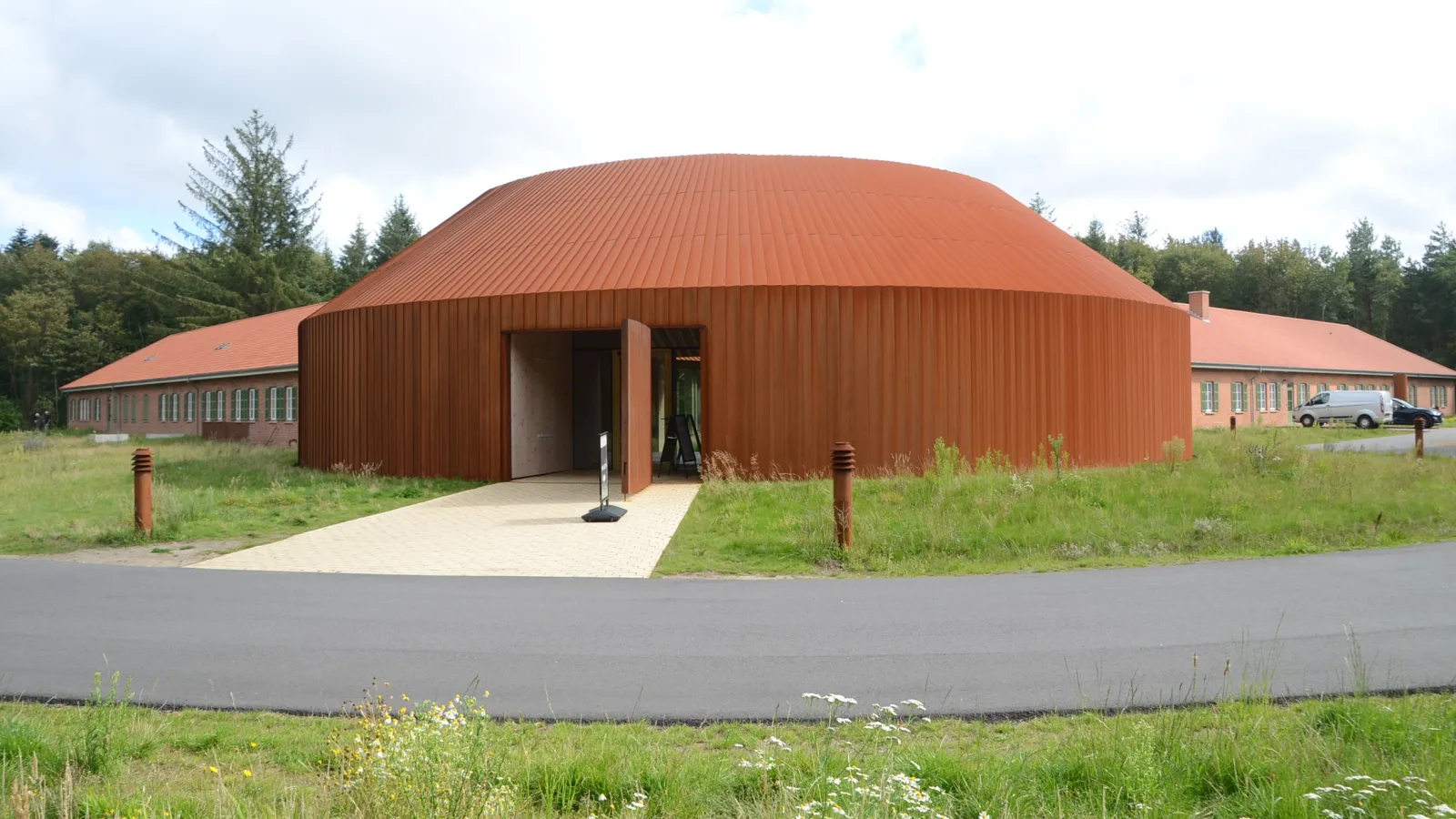 FLUGT – foto af Hjart på Wikimedia Commons (cc-by-sa-4.0)