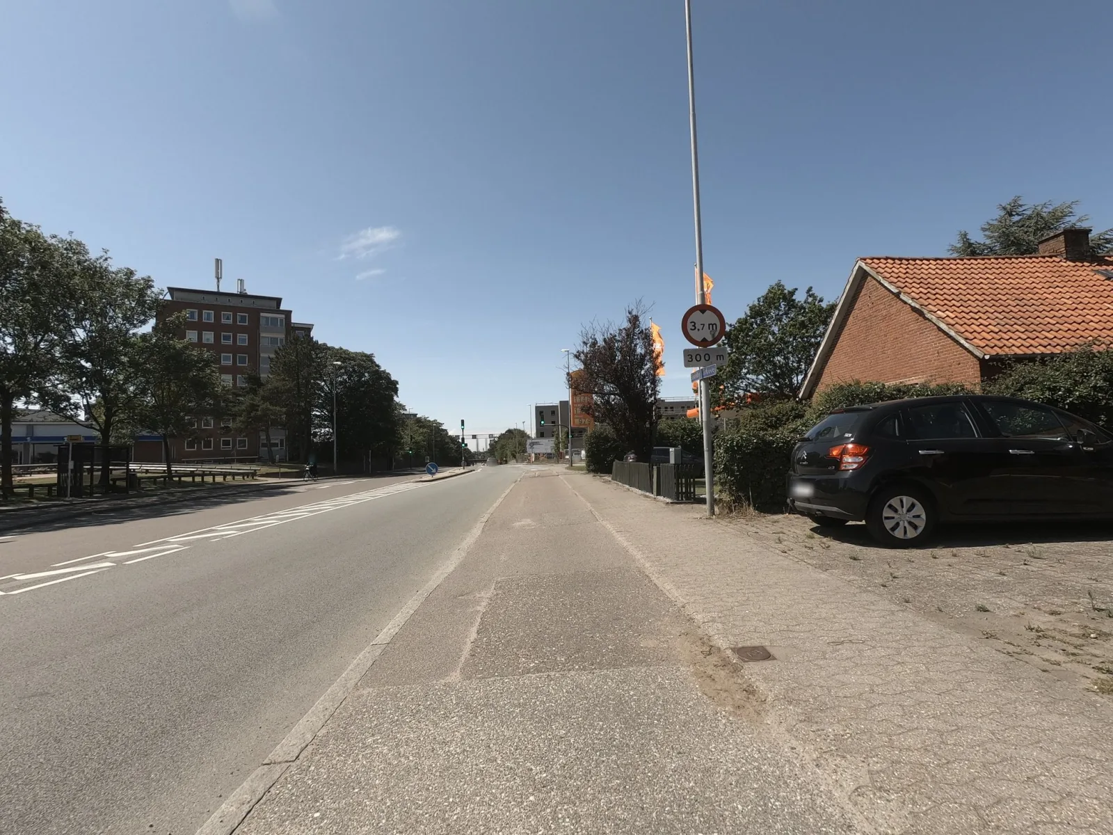 Mapillary-Foto in der Nähe von Roma Pizza & Grillbar