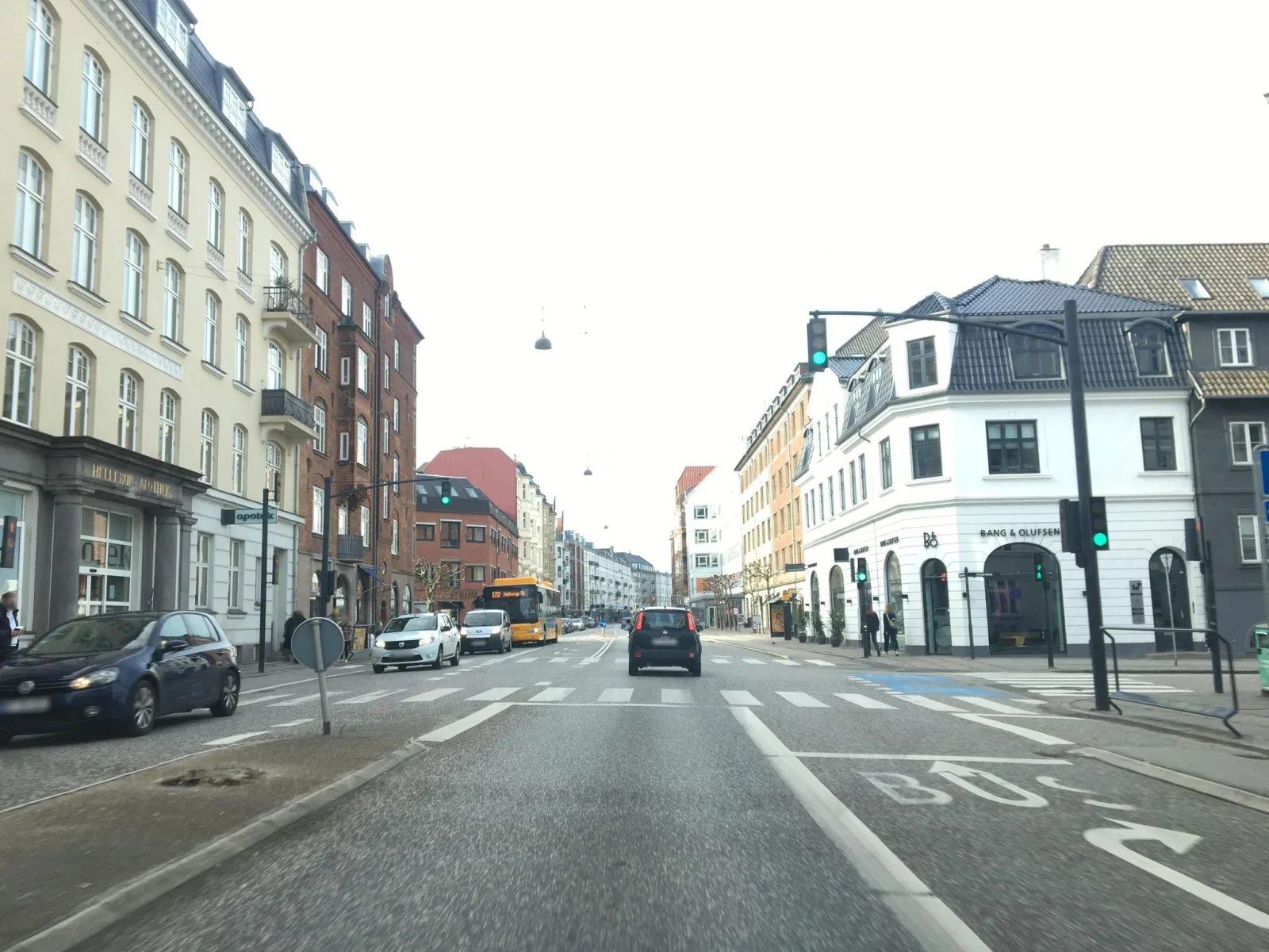Mapillary-Foto in der Nähe von Hidden Dimsum 2900