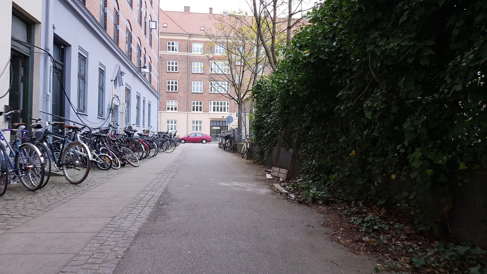 Mapillary-Foto in der Nähe von Hong Kong Grill