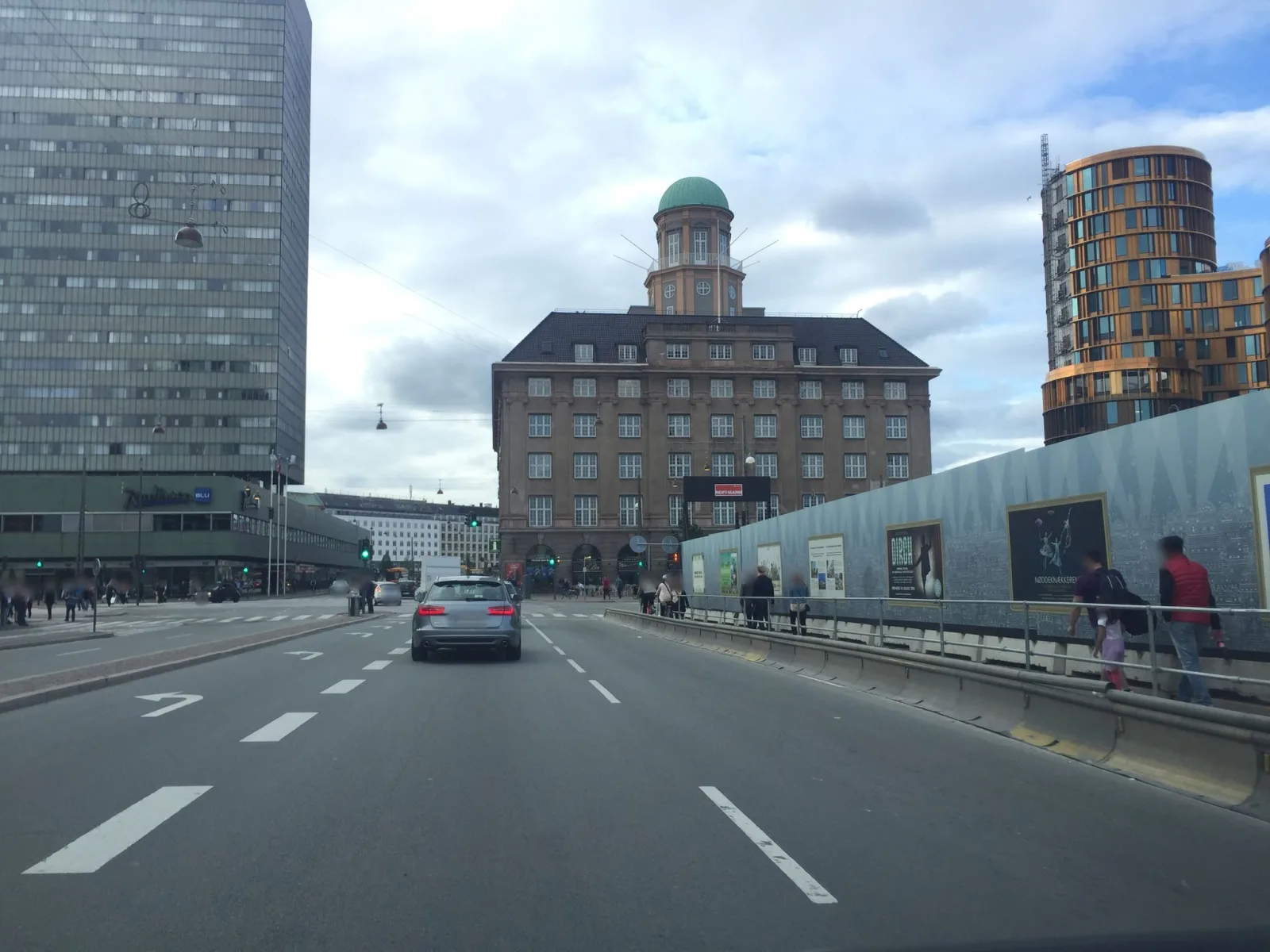 Mapillary-Foto in der Nähe von Hotdog
