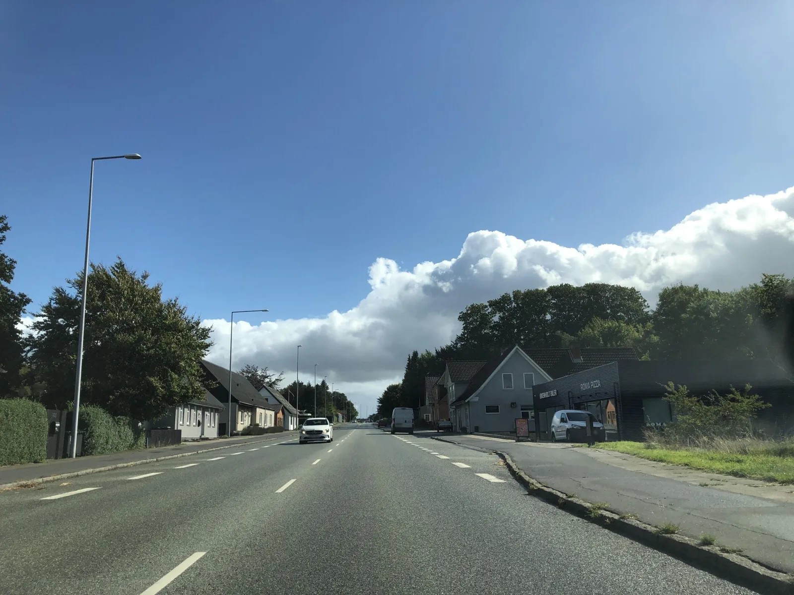 Mapillary-Foto in der Nähe von Roma Pizza Råsted