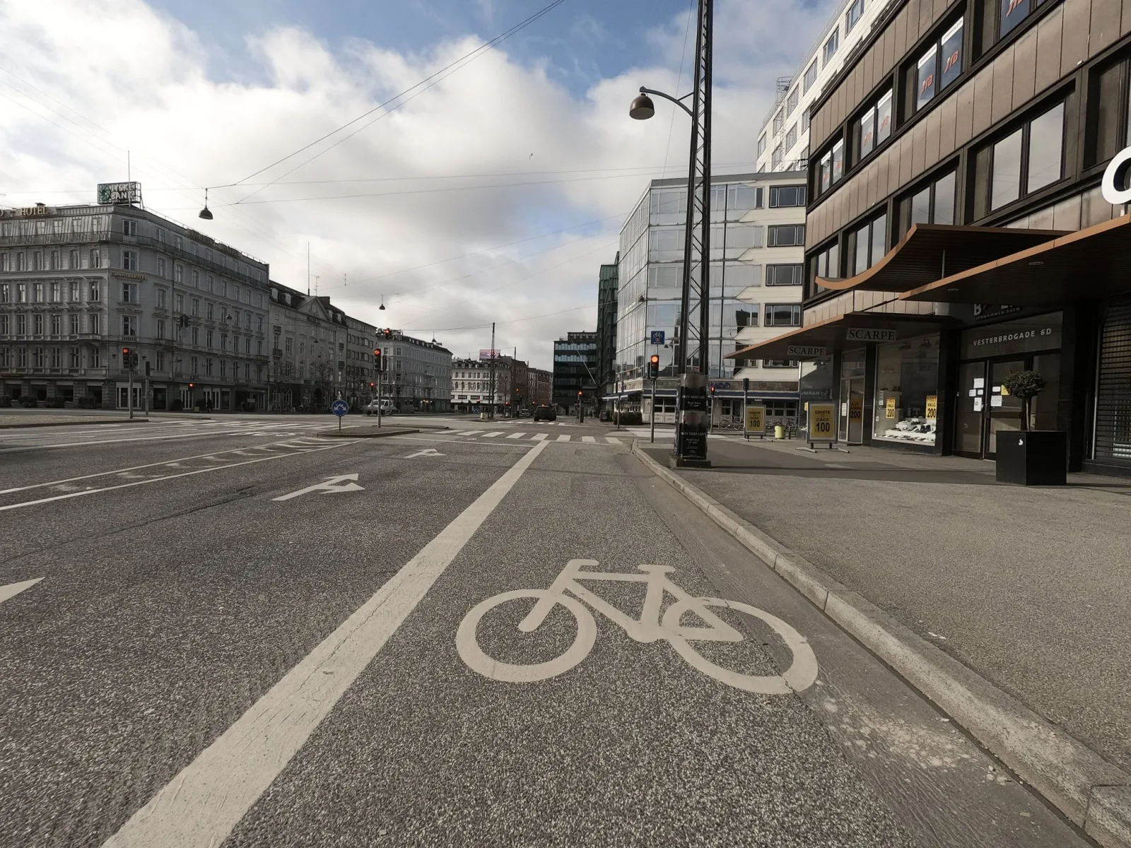 Mapillary-Foto in der Nähe von Ibagel & Souvenir