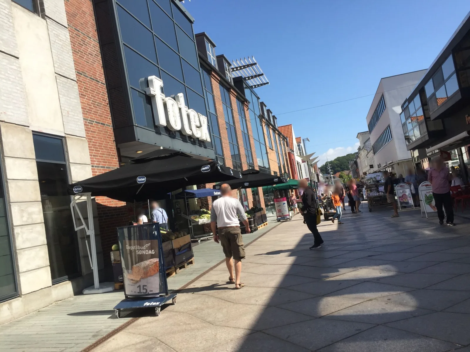 Mapillary-foto nær Starbucks