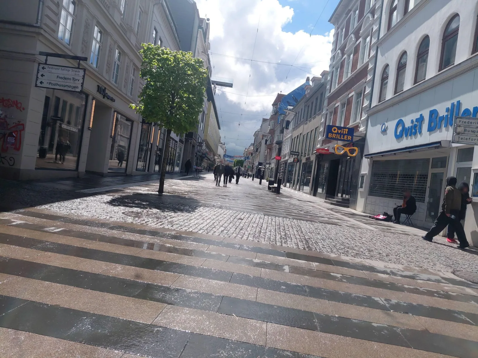 Mapillary-foto nær Shared Beauty