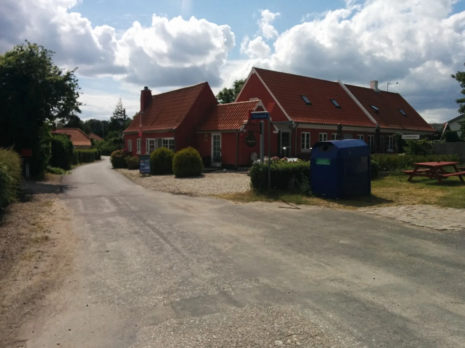 Mapillary-Foto in der Nähe von Strynø Kro