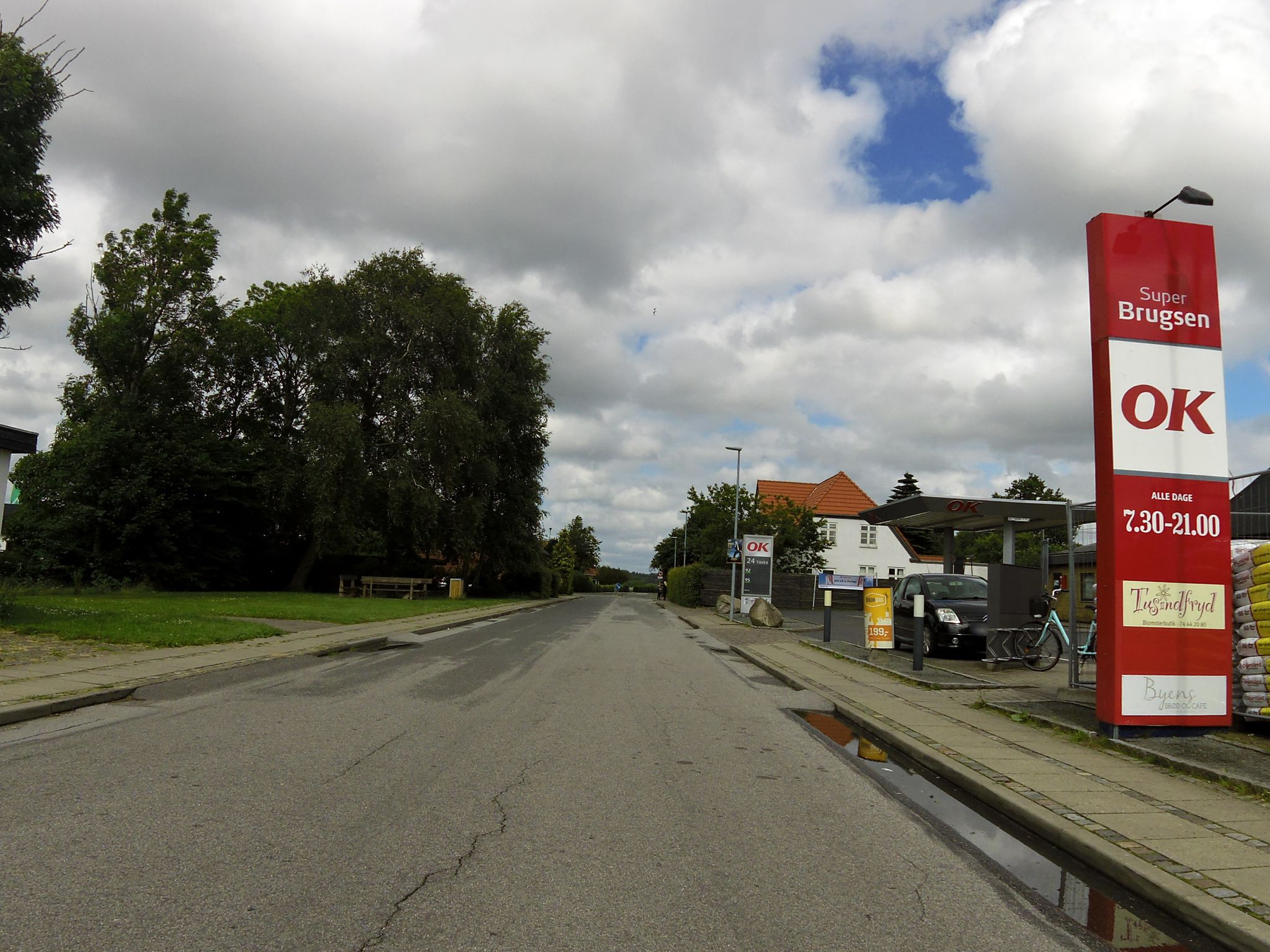 Mapillary-foto nær Super Frøken