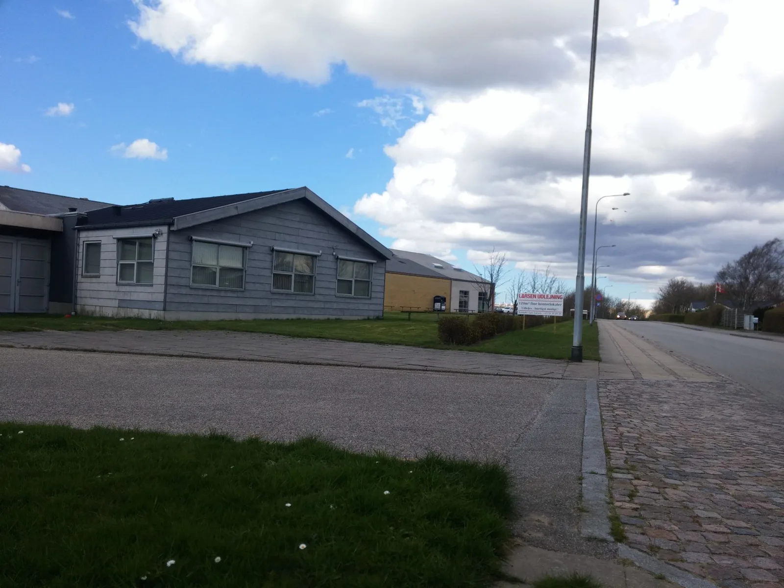 Mapillary-Foto in der Nähe von Skjern Kulturcenter Cafe & Bowl