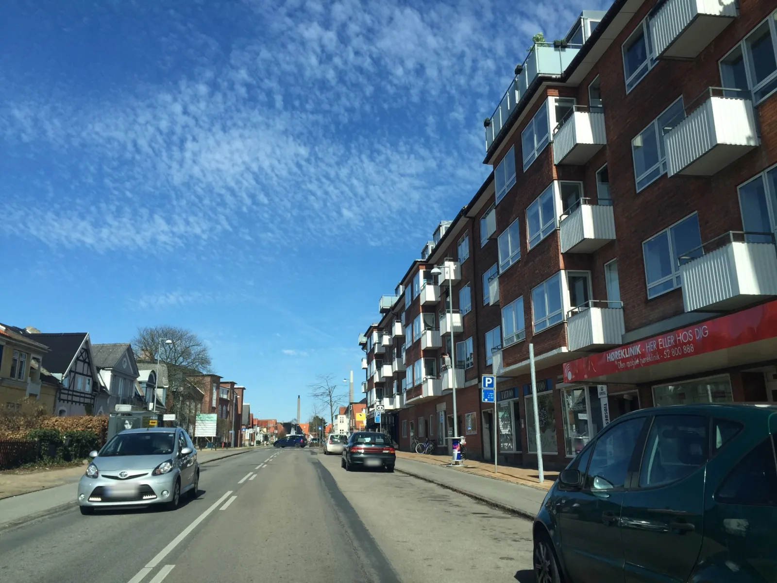 Mapillary-foto nær Sweet 'N Desserts