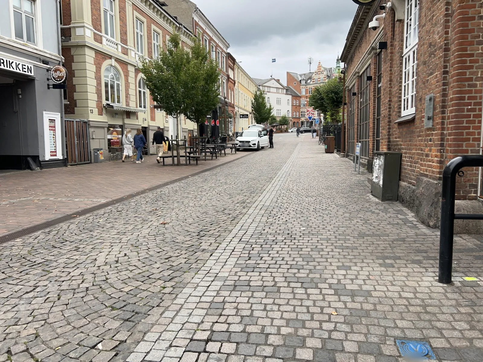 Mapillary-Foto in der Nähe von Takumi Sushi