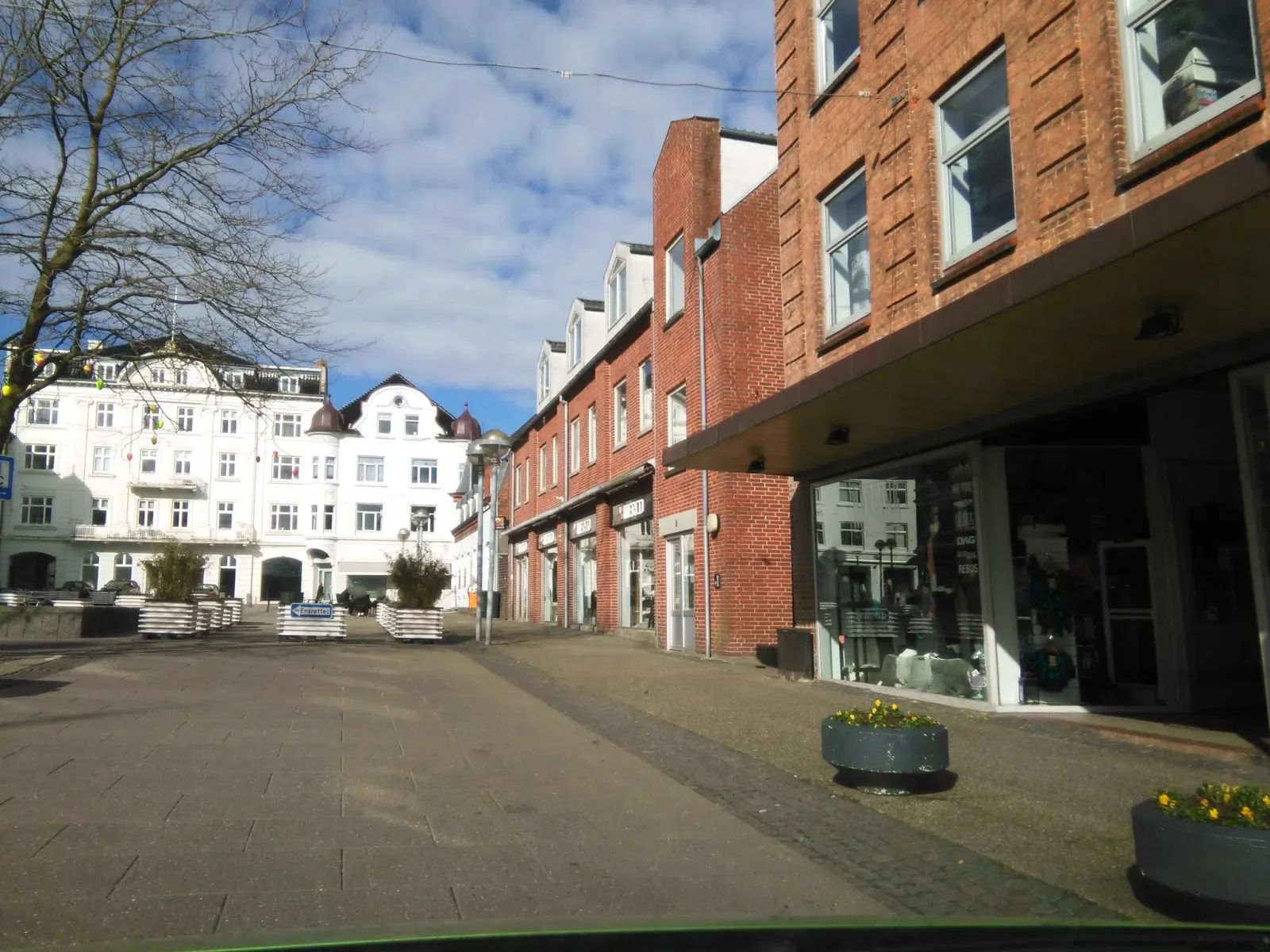 Mapillary-Foto in der Nähe von Sol Pizza