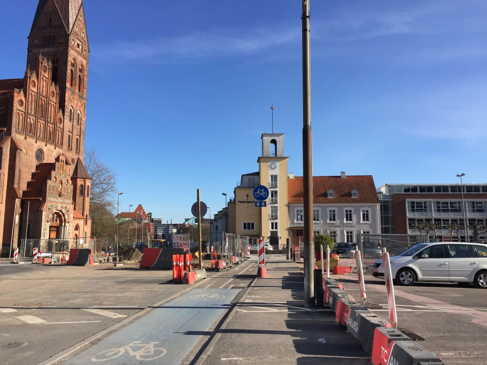 Mapillary-Foto in der Nähe von The Original Pita