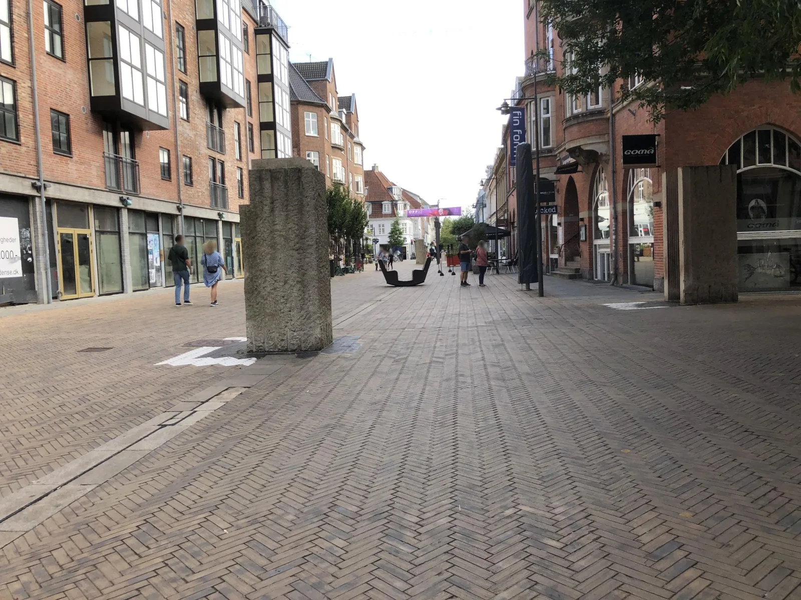 Mapillary-Foto in der Nähe von The Royal Taste