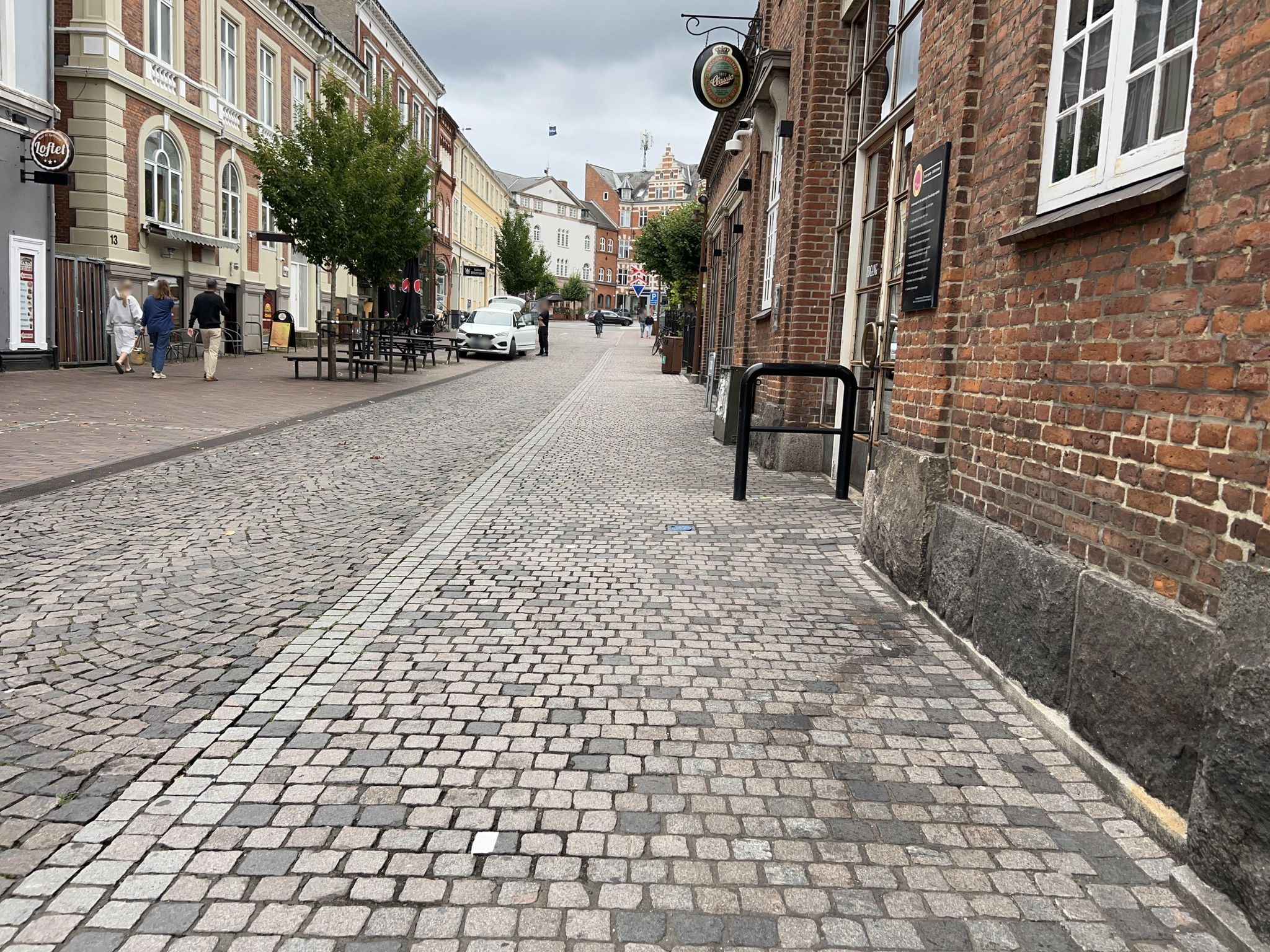 Mapillary-Foto in der Nähe von Thude's Restaurant & Vinbar
