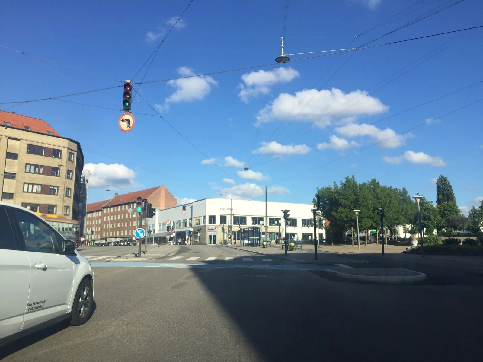 Mapillary-foto nær Jonas Pizza