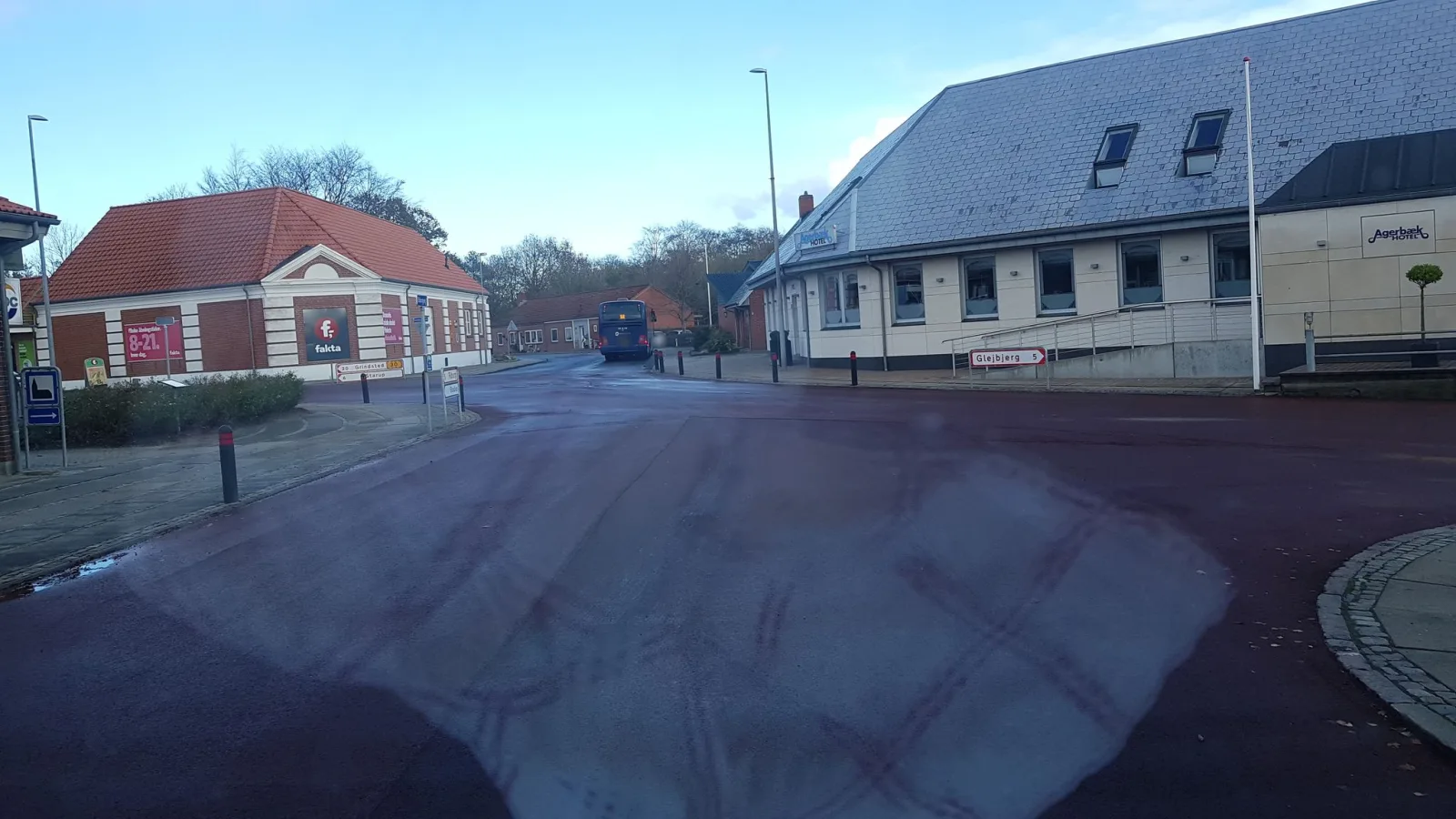 Mapillary-Foto in der Nähe von Torvegrillen Agerbæk