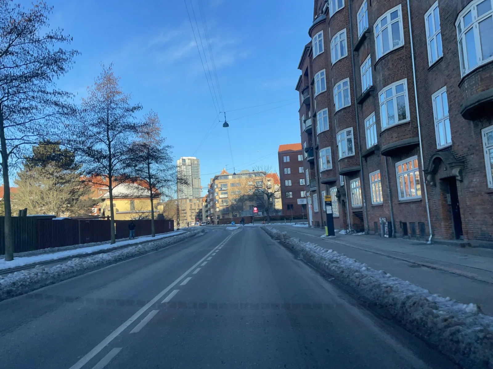 Mapillary-Foto in der Nähe von Julios pizze cucina