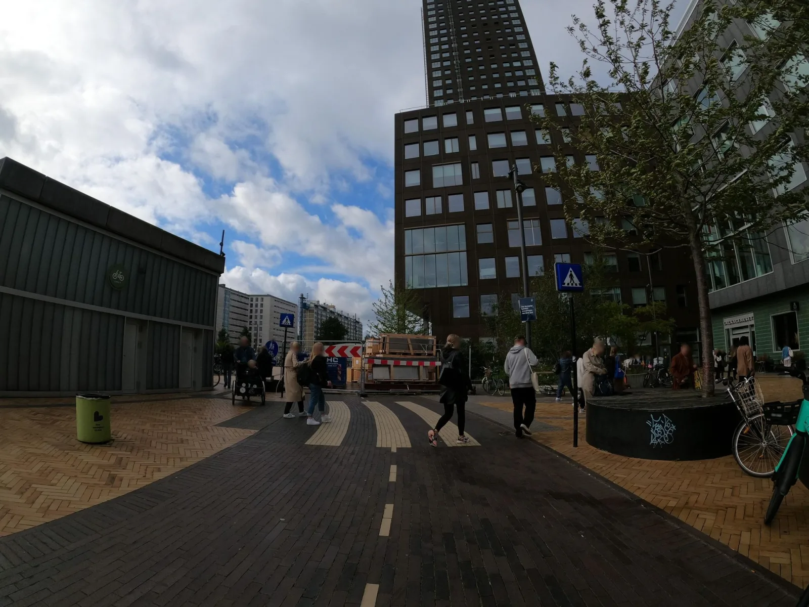 Mapillary-Foto in der Nähe von K2 Italien Pizzeria