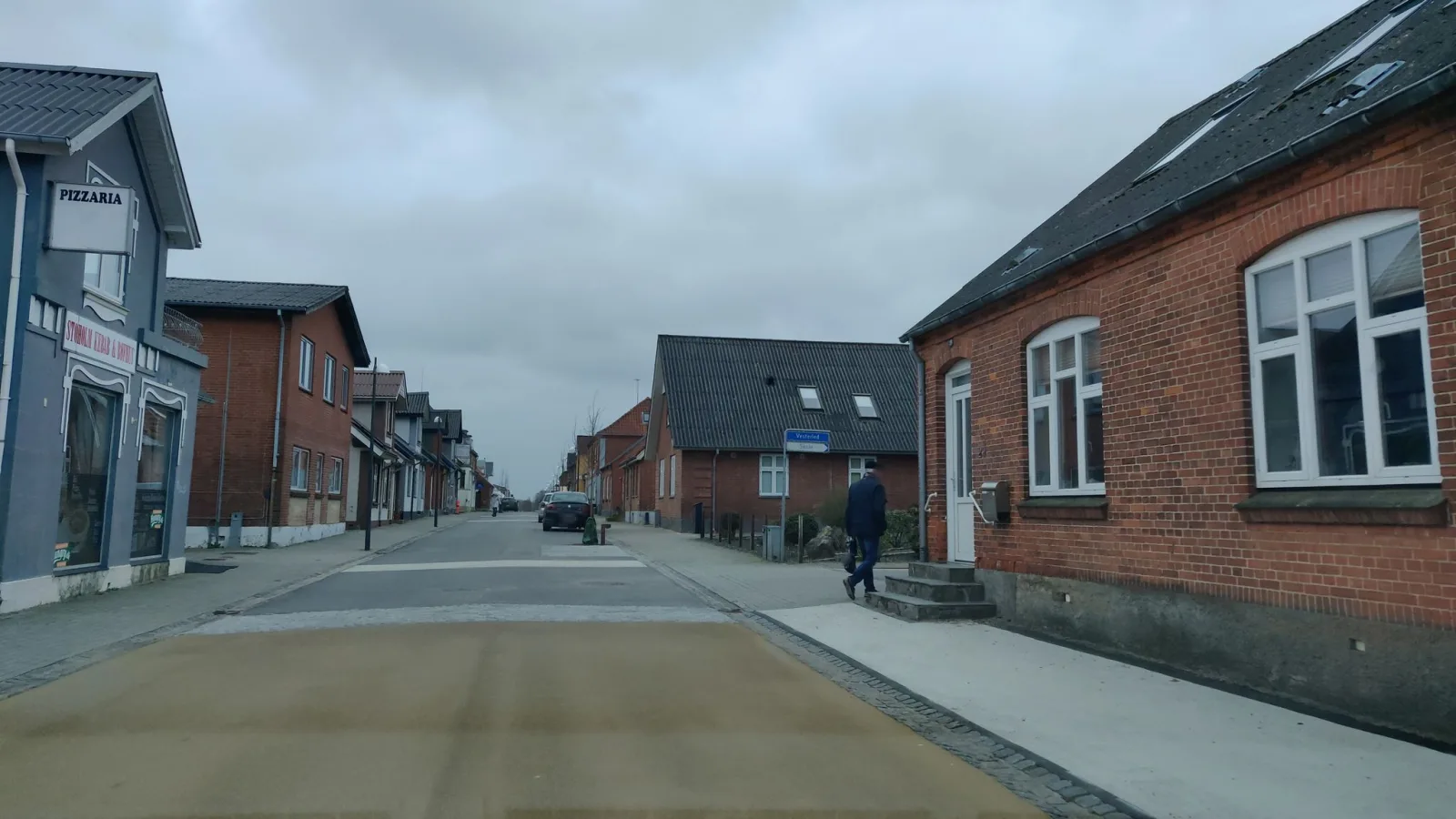 Mapillary-Foto in der Nähe von Stoholm Kebab & Bøfhus