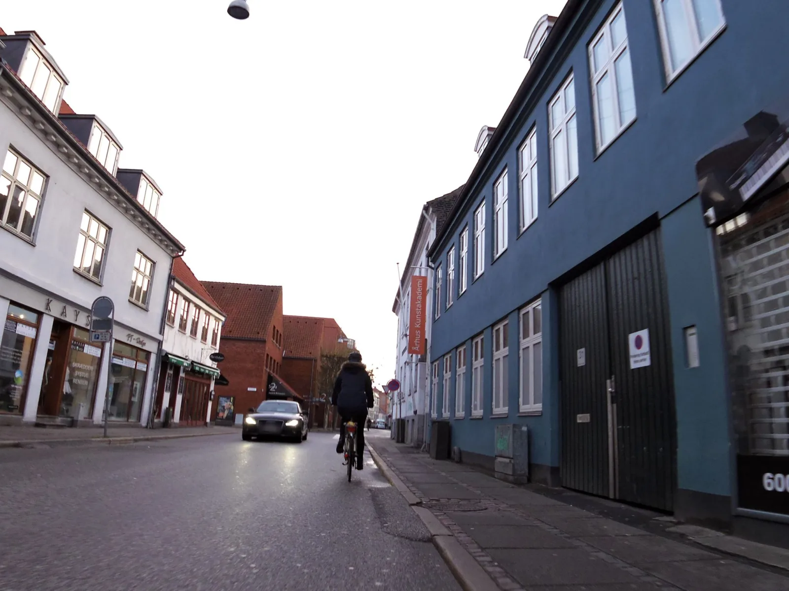 Mapillary-Foto in der Nähe von Street Coffee