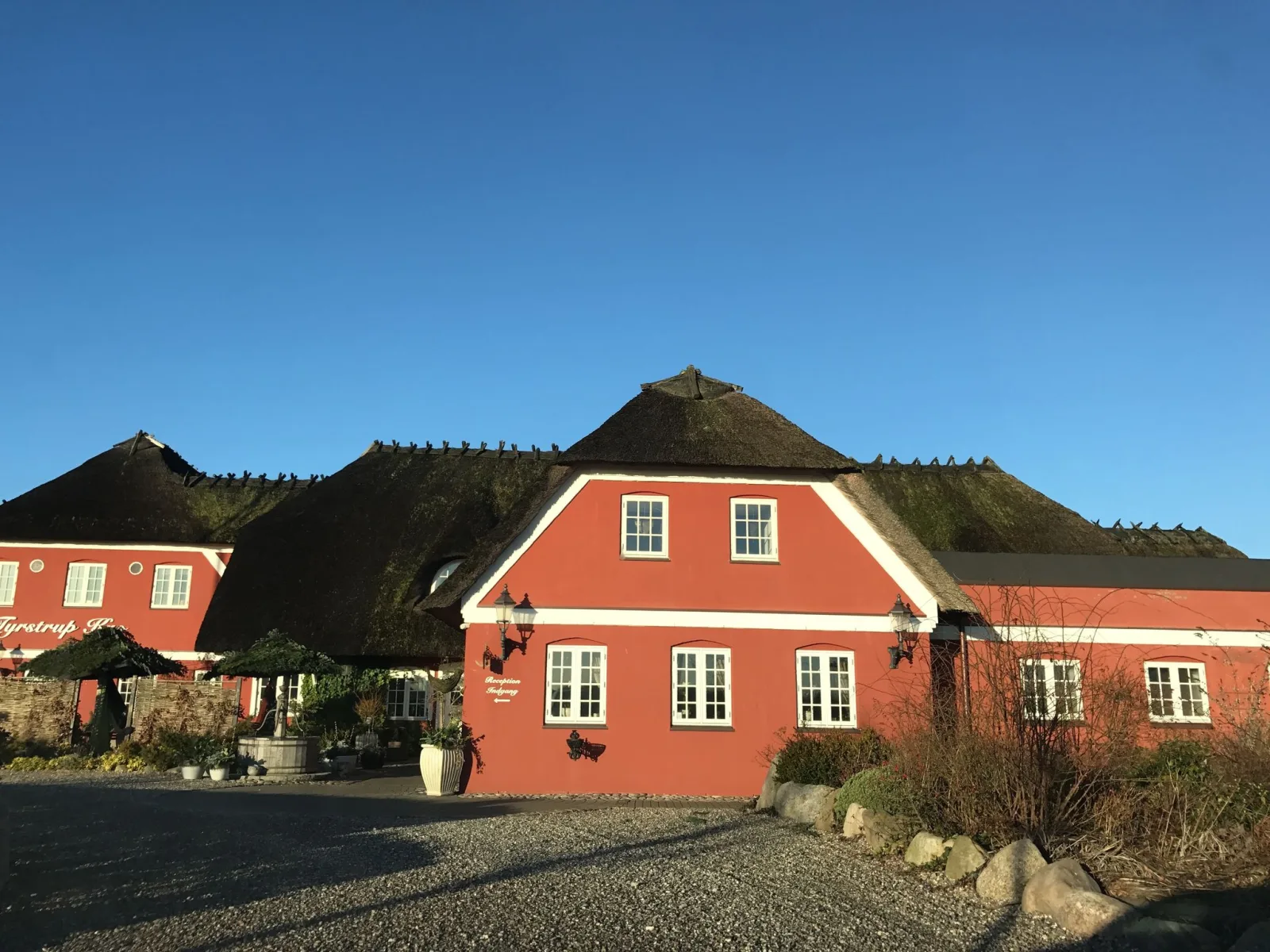 Mapillary-Foto in der Nähe von Tyrstrup Kro