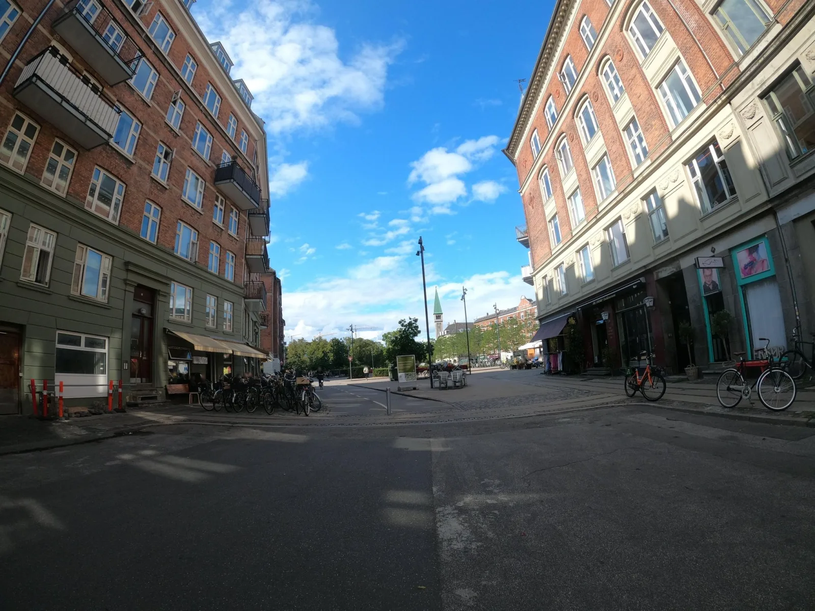 Mapillary-Foto in der Nähe von Kaffe Plantagen