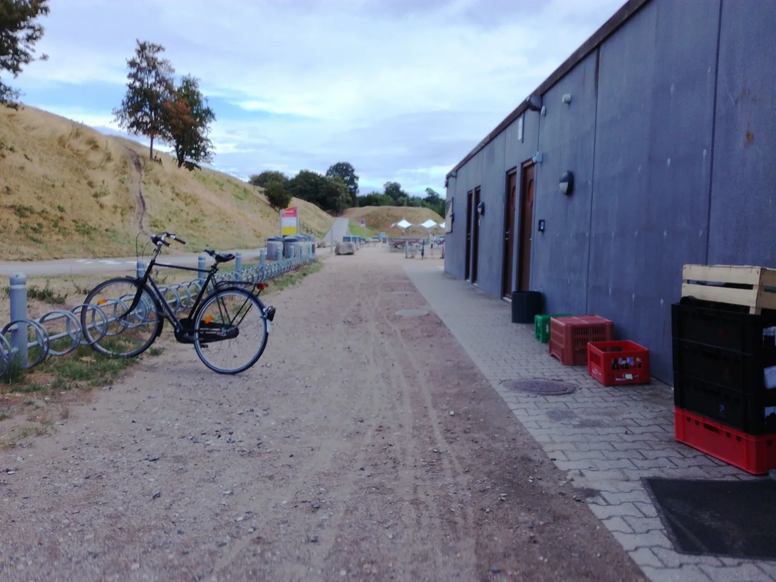 Mapillary-Foto in der Nähe von Urbania Beach Bar