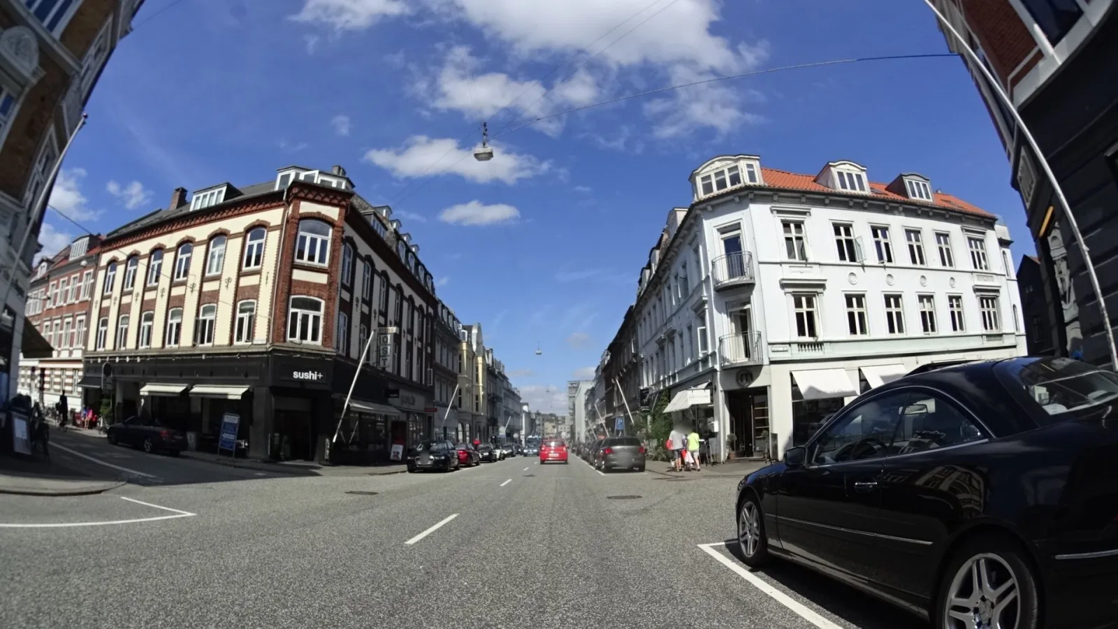 Mapillary-Foto in der Nähe von Sushi Studio
