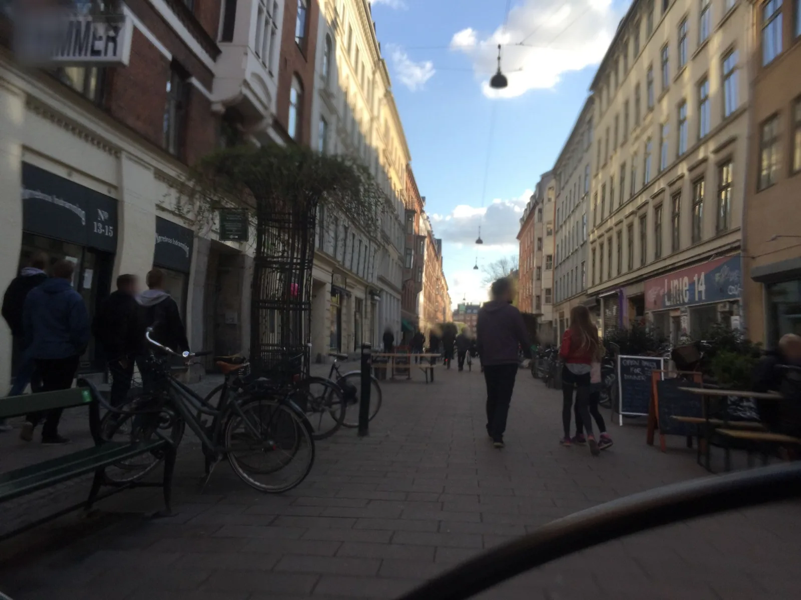 Mapillary-Foto in der Nähe von Kate`s Joint