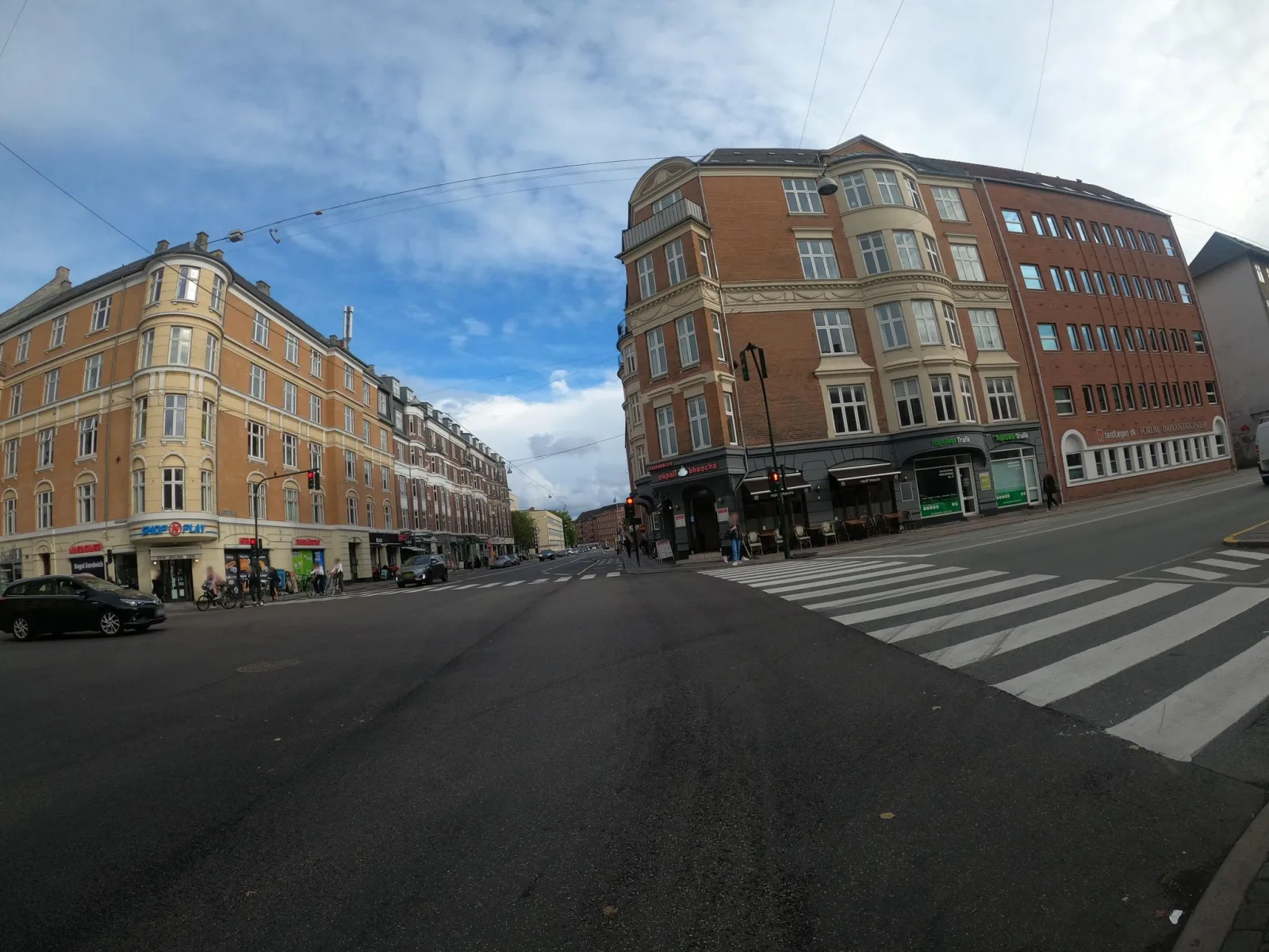Mapillary-foto nær Kato Sushi