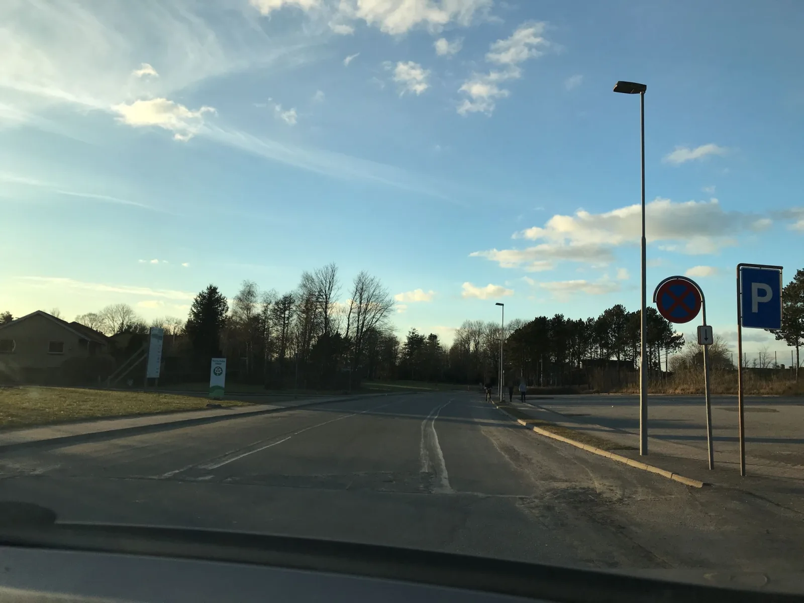 Mapillary-Foto in der Nähe von Vestfyns Kultur- & Idrætscenter