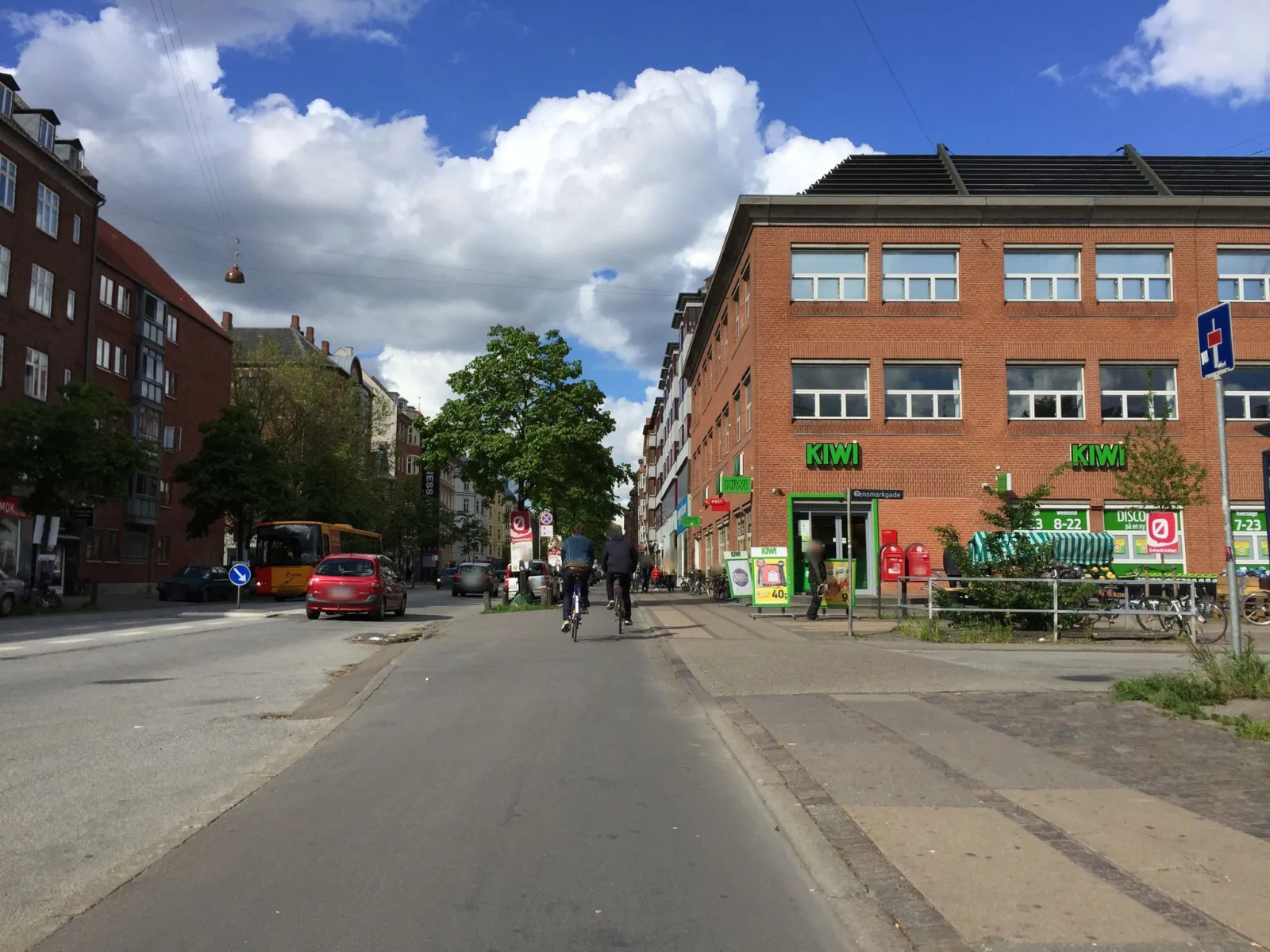 Mapillary-Foto in der Nähe von Kebabbar