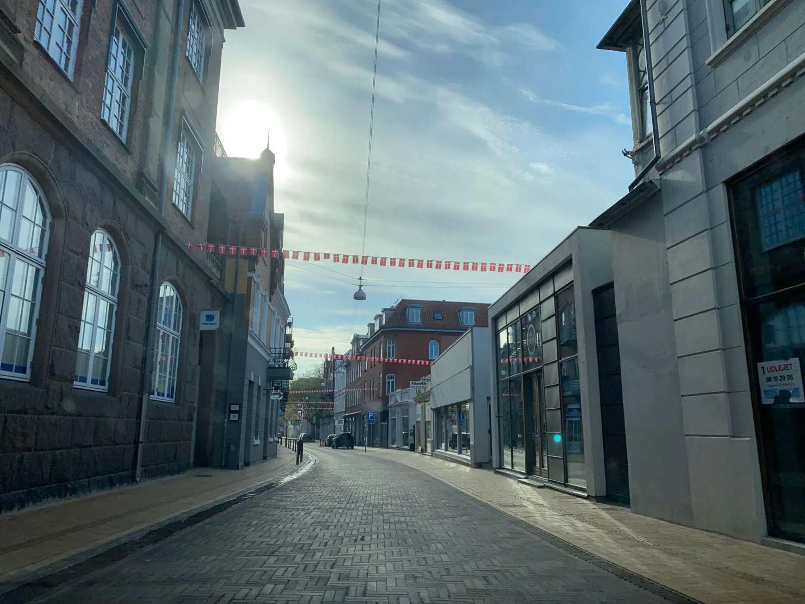 Mapillary-foto nær Wok Hero