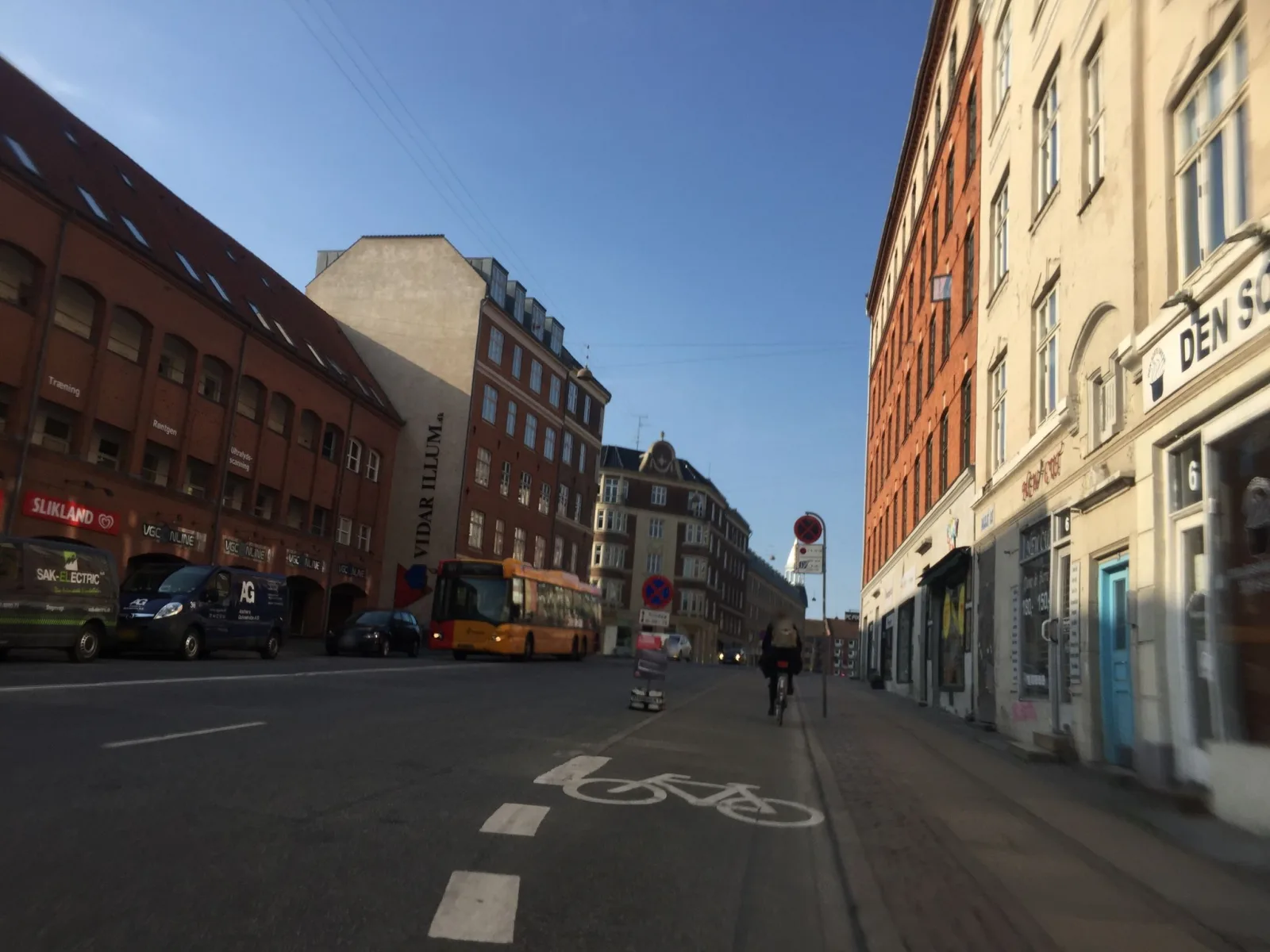 Mapillary-foto nær Kiin Kiin Valby