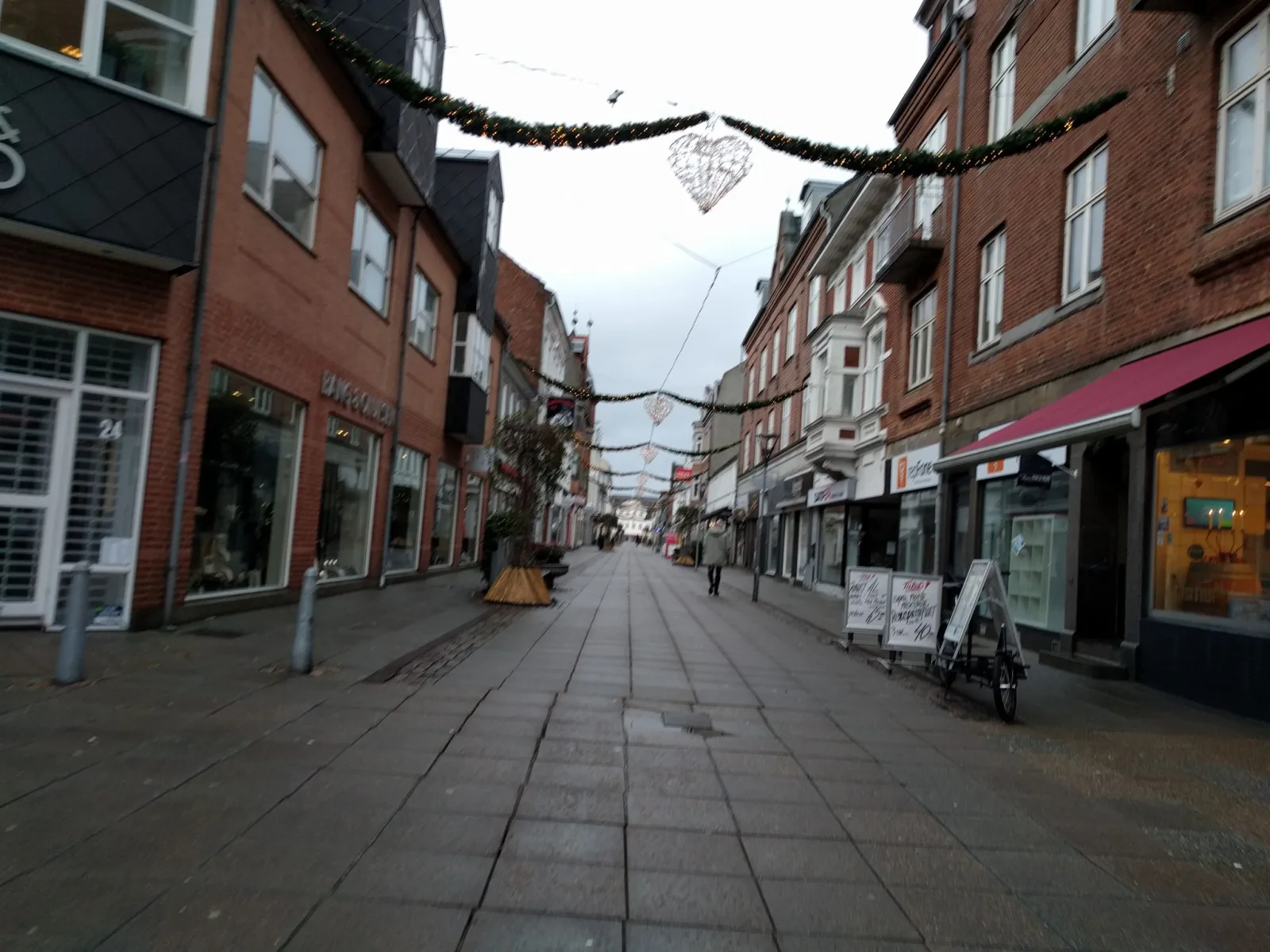 Mapillary-Foto in der Nähe von Tíns Vietnamese Food