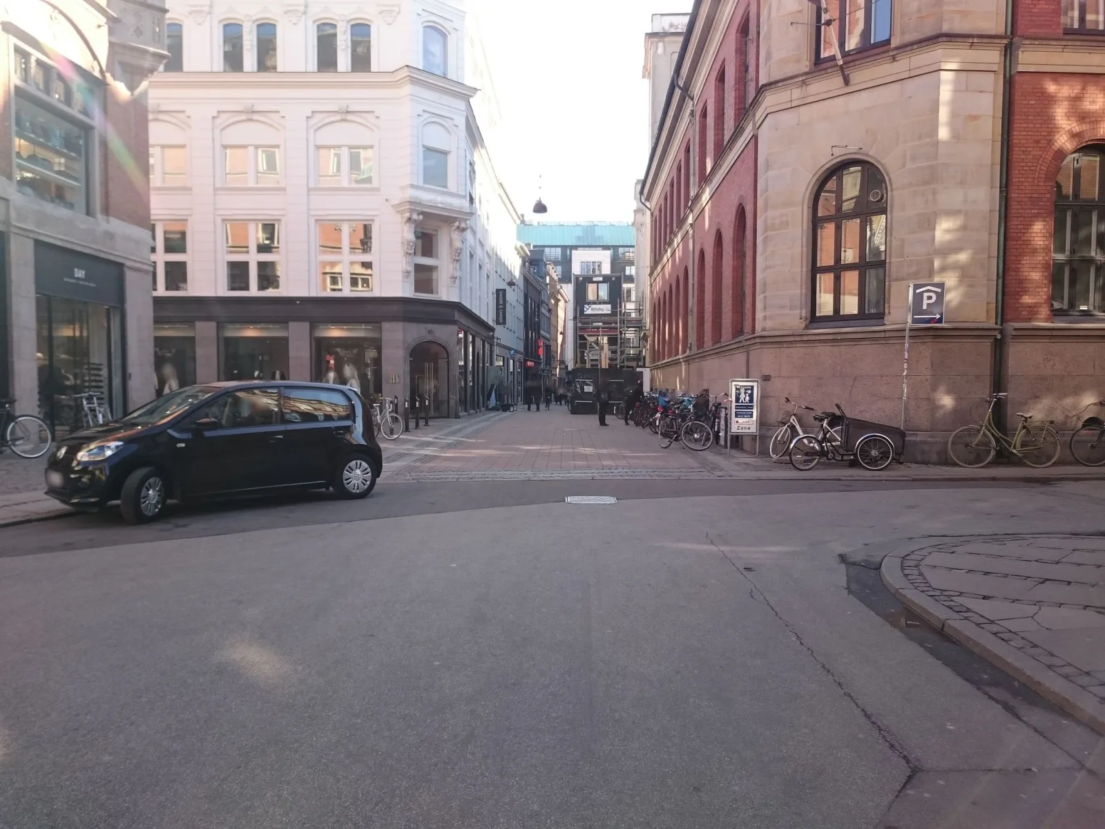 Mapillary-Foto in der Nähe von Kinyobi
