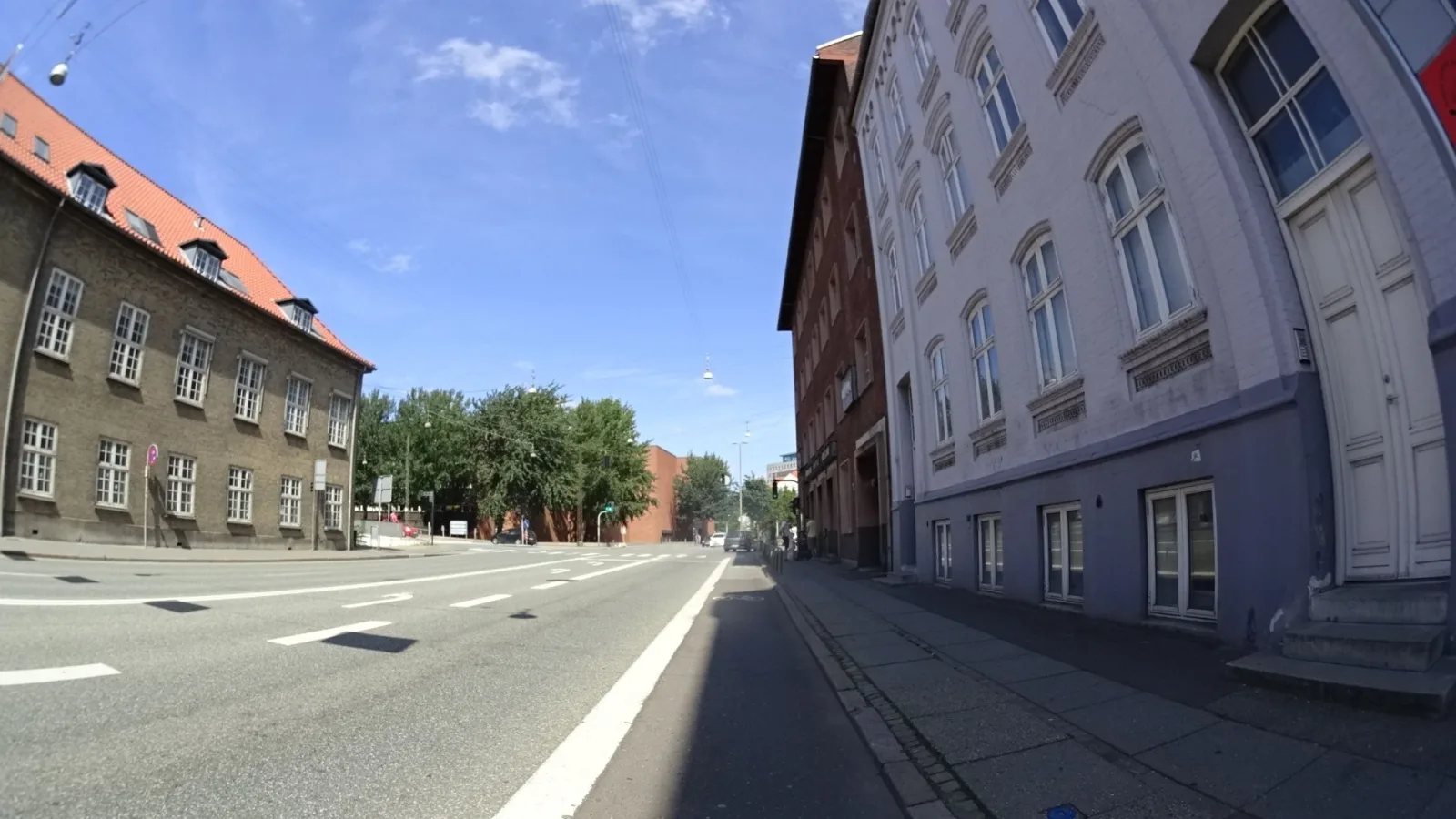 Mapillary-Foto in der Nähe von Tuk Tuk Thai Mad