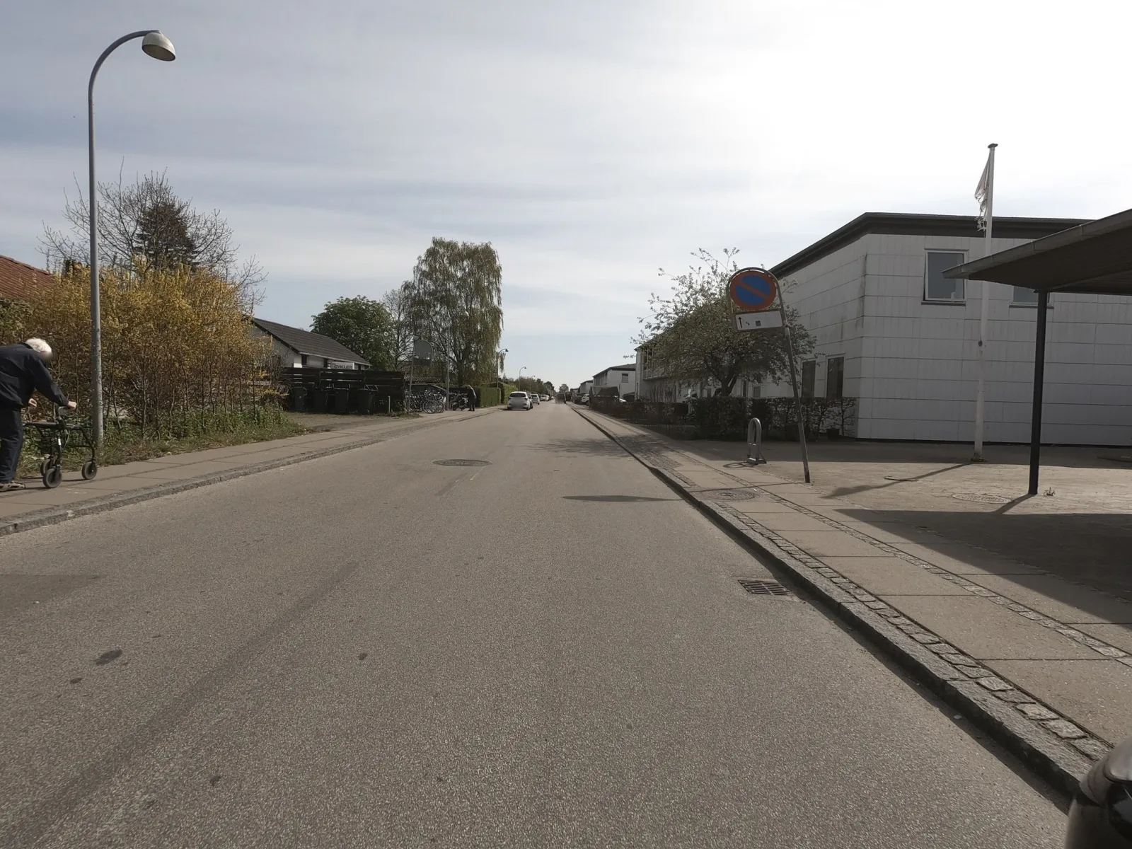 Mapillary-Foto in der Nähe von Kong Kebab