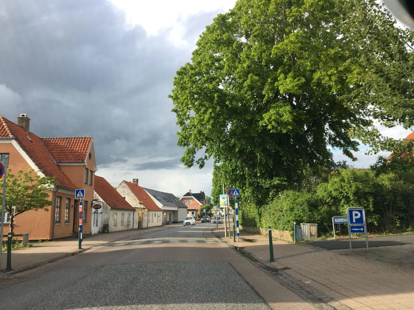 Mapillary-foto nær Kongens Café & Pizza