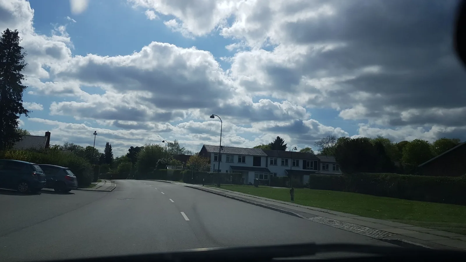 Mapillary-Foto in der Nähe von Kongens Pizzaria og Burgerhouse