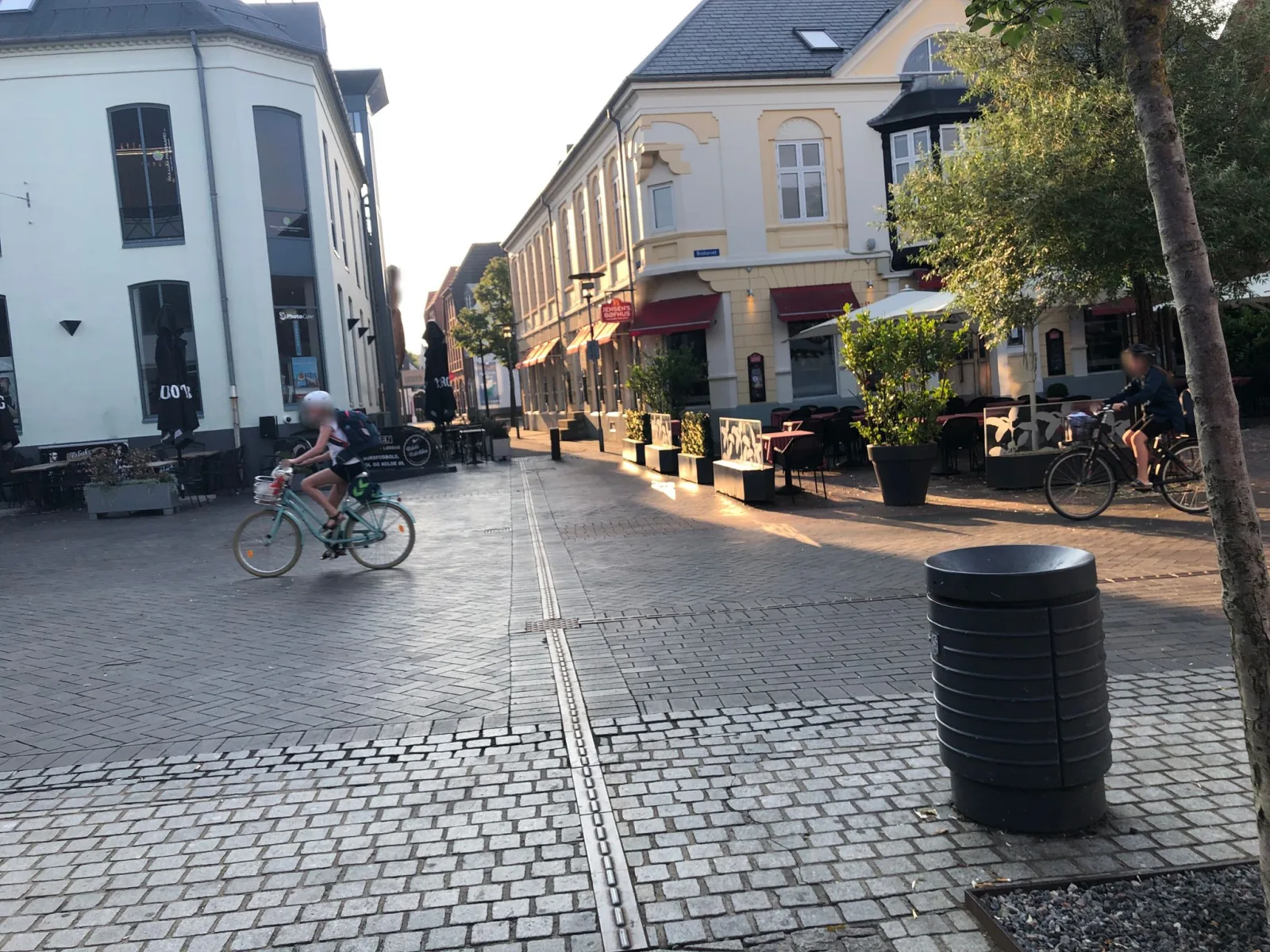 Mapillary-foto nær Under Klippen