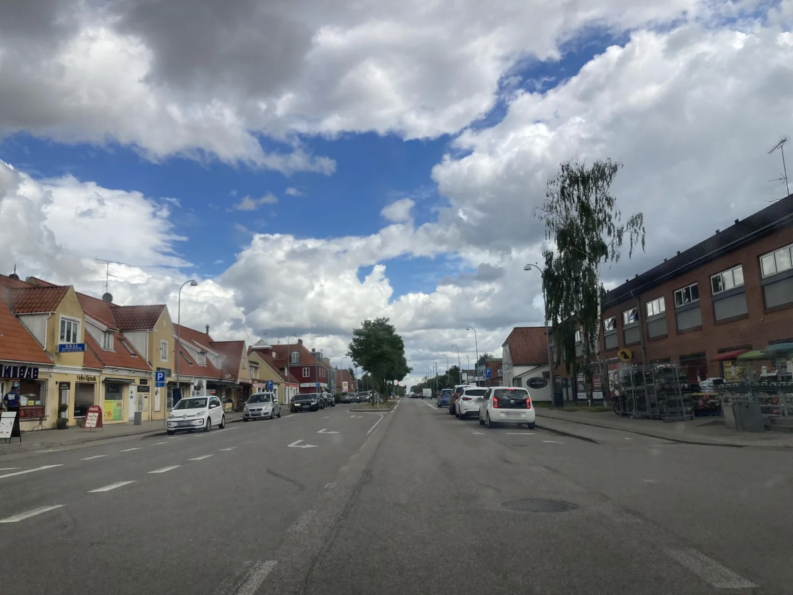 Mapillary-Foto in der Nähe von Krall Kebab House